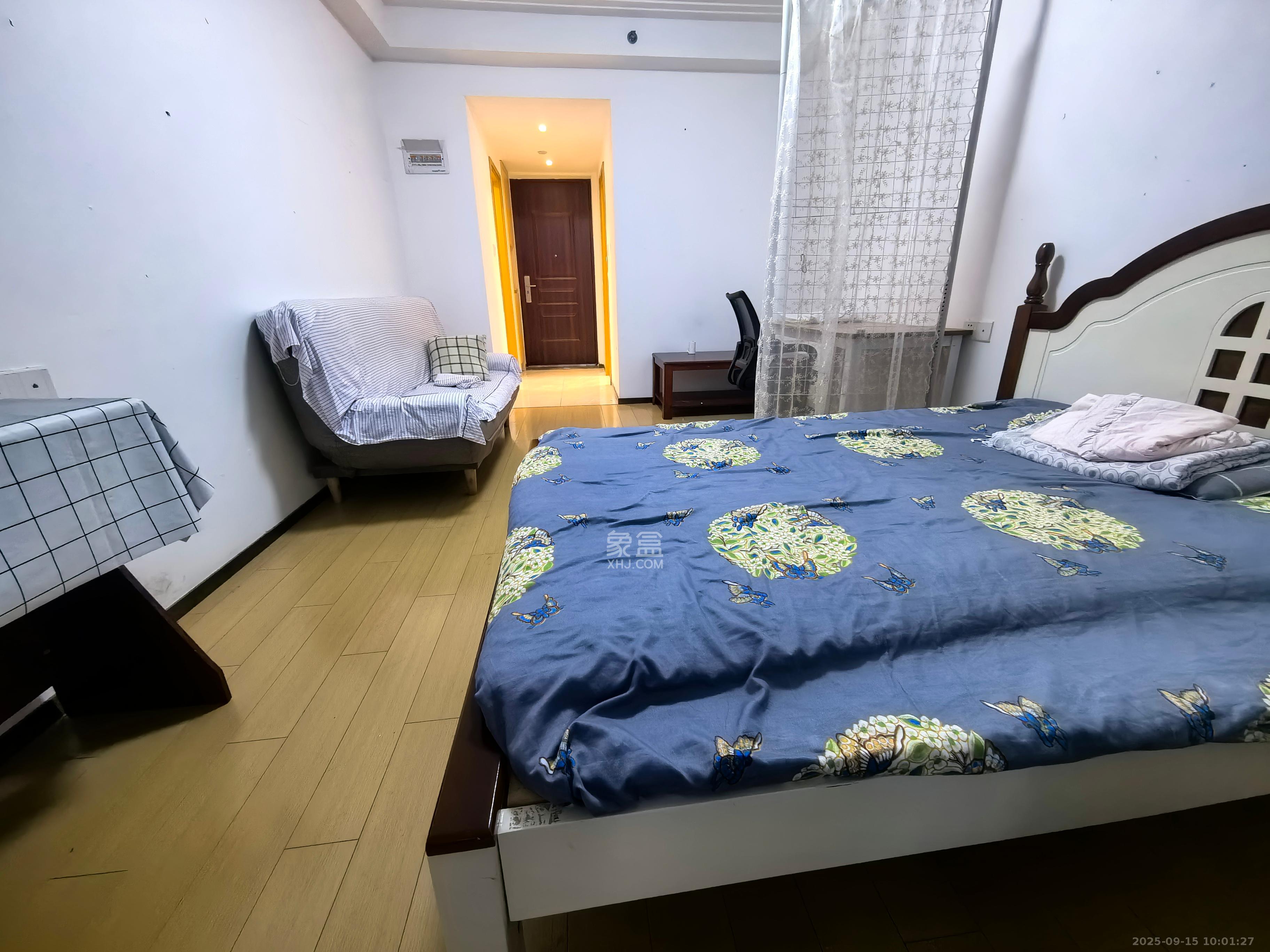 中海新城熙岸（中信新城五期）  1室1厅1卫    1200.0元/月室内图