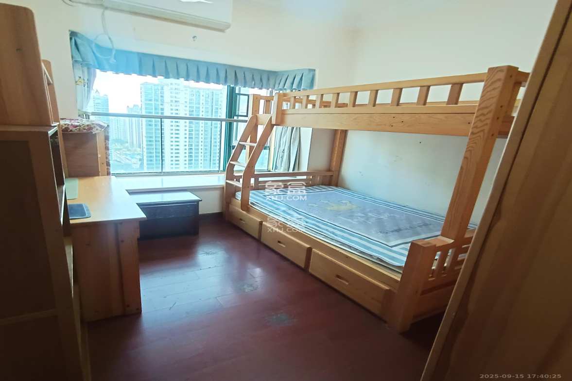 恒大雅苑 3室2厅2卫 2600.0元/月 恒大雅苑 3室2厅2卫 2600.0元/月室内图