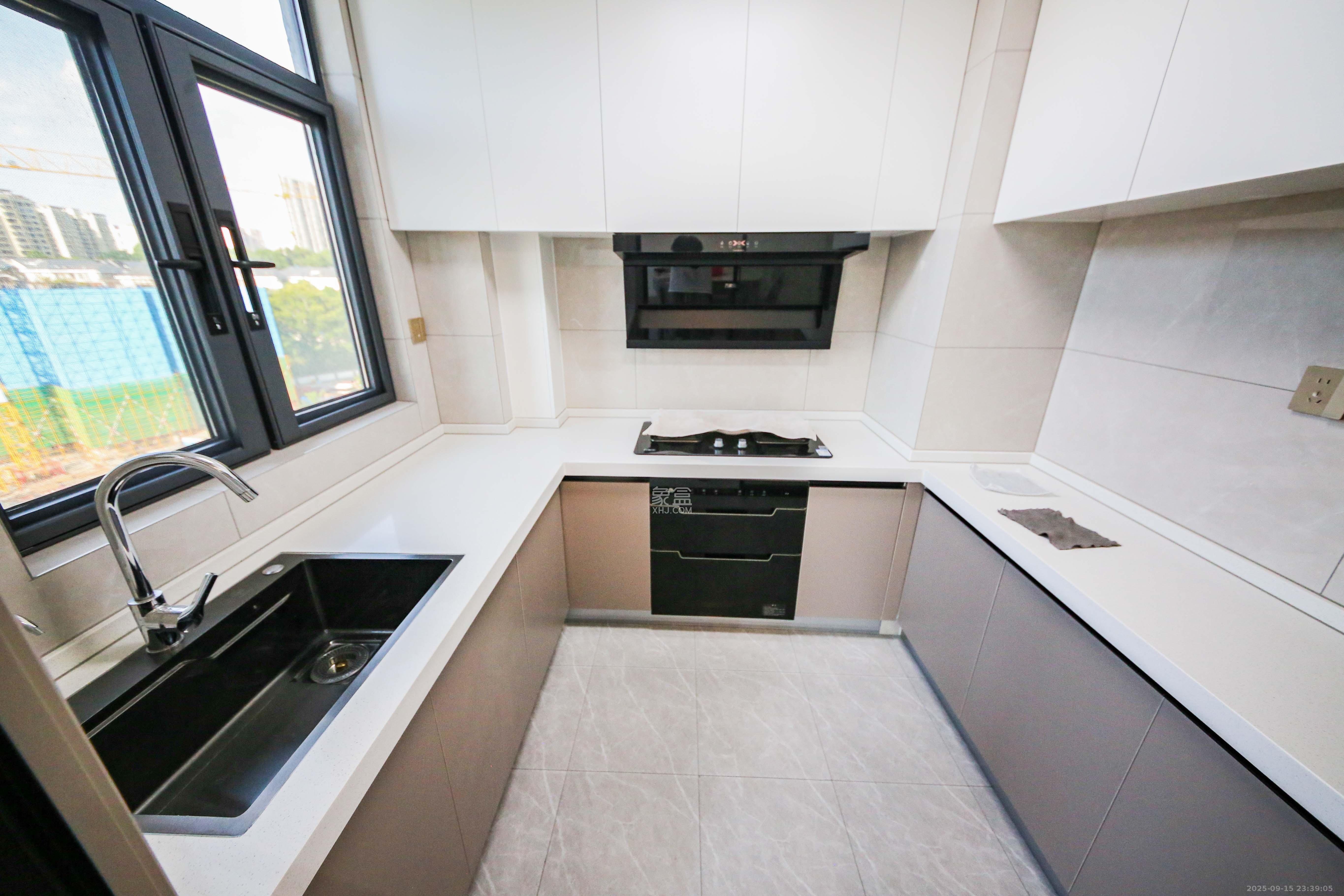 中建钰和城 3室2厅1卫 145.0万 中建钰和城 3室2厅1卫 145.0万厨房