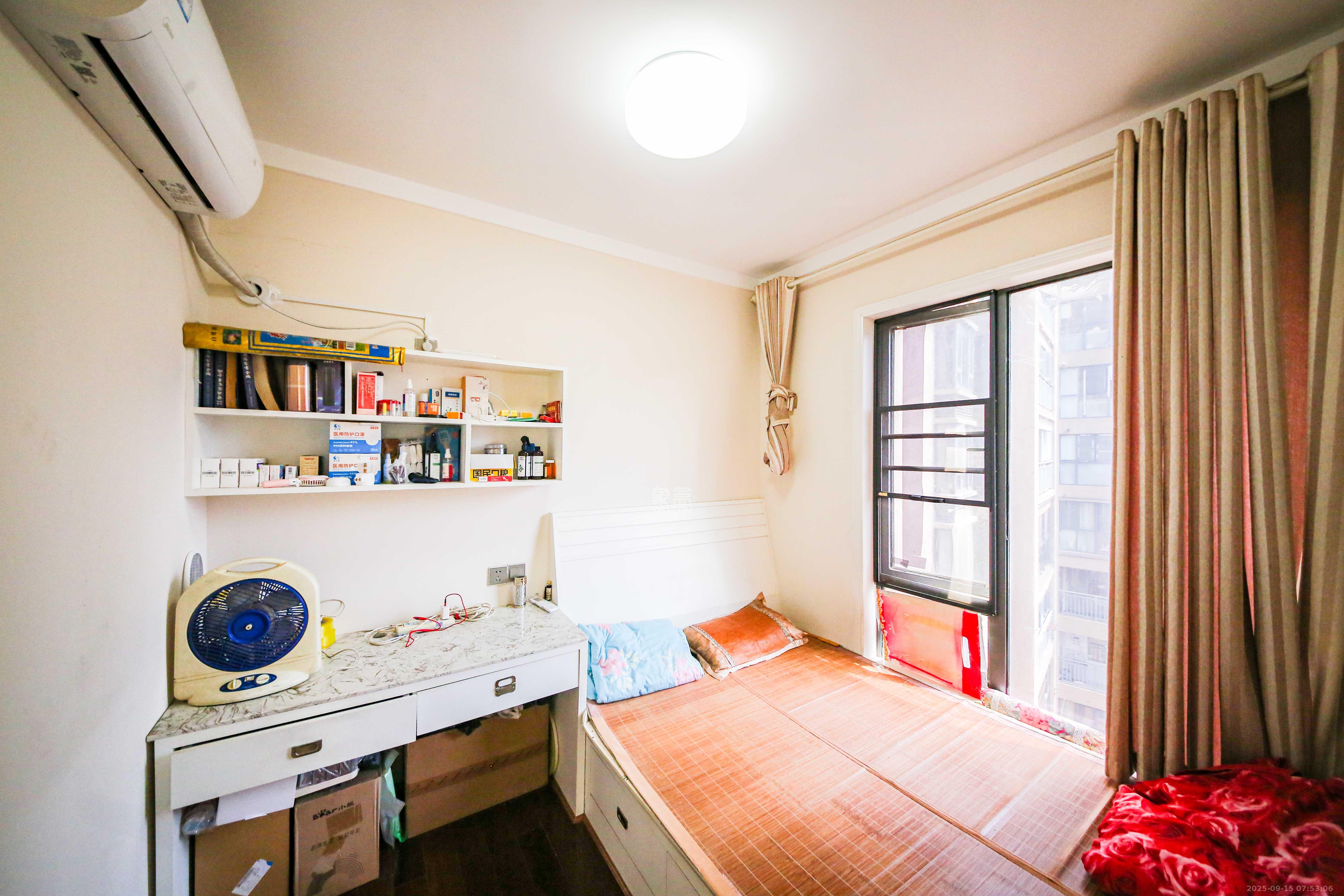 鑫远御文台一期 3室2厅1卫 97.0万 鑫远御文台一期 3室2厅1卫 97.0万卧室