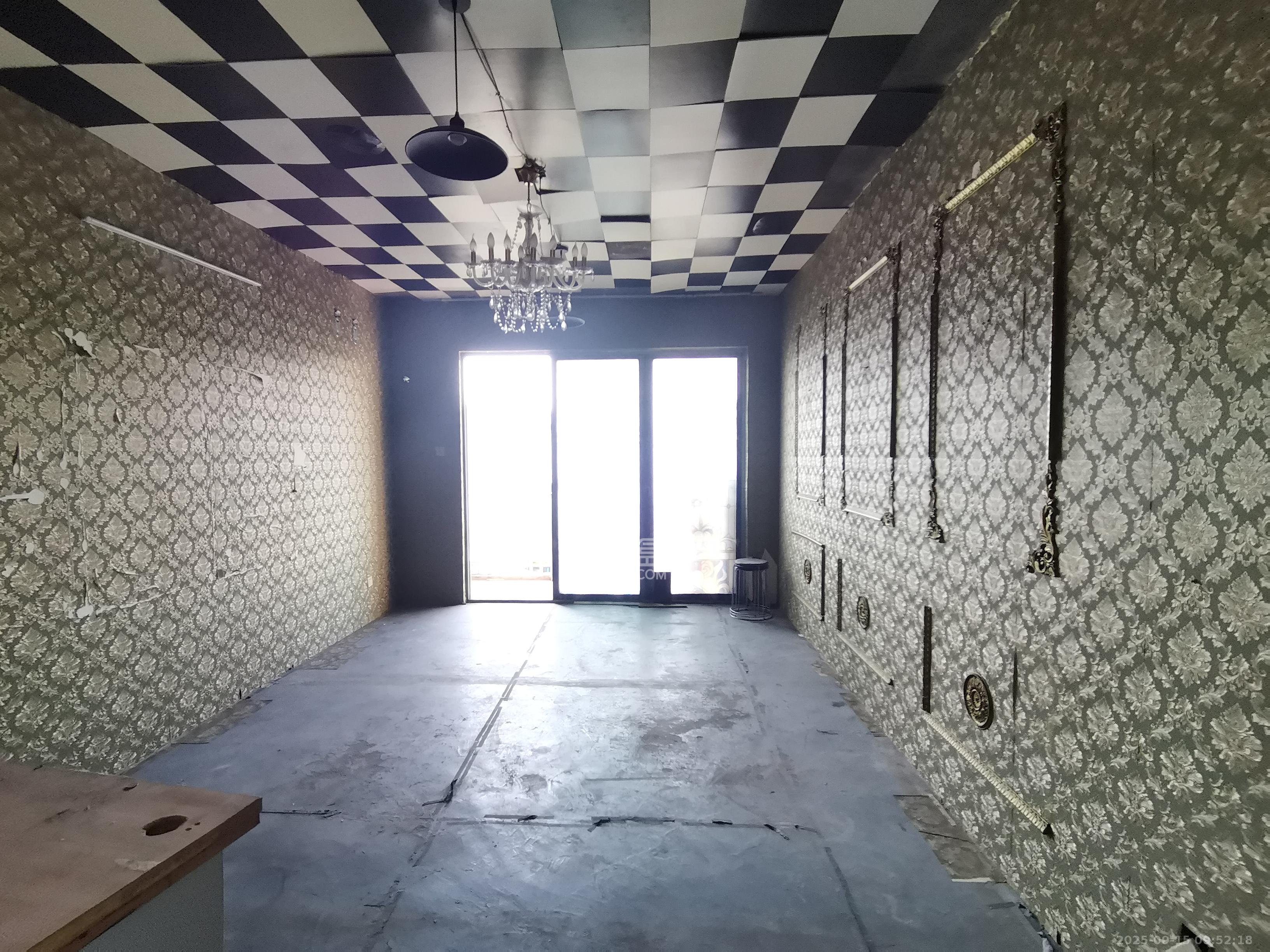 阳光100二期 4室2厅2卫 1800.0元/月 阳光100二期 4室2厅2卫 1800.0元/月室内图