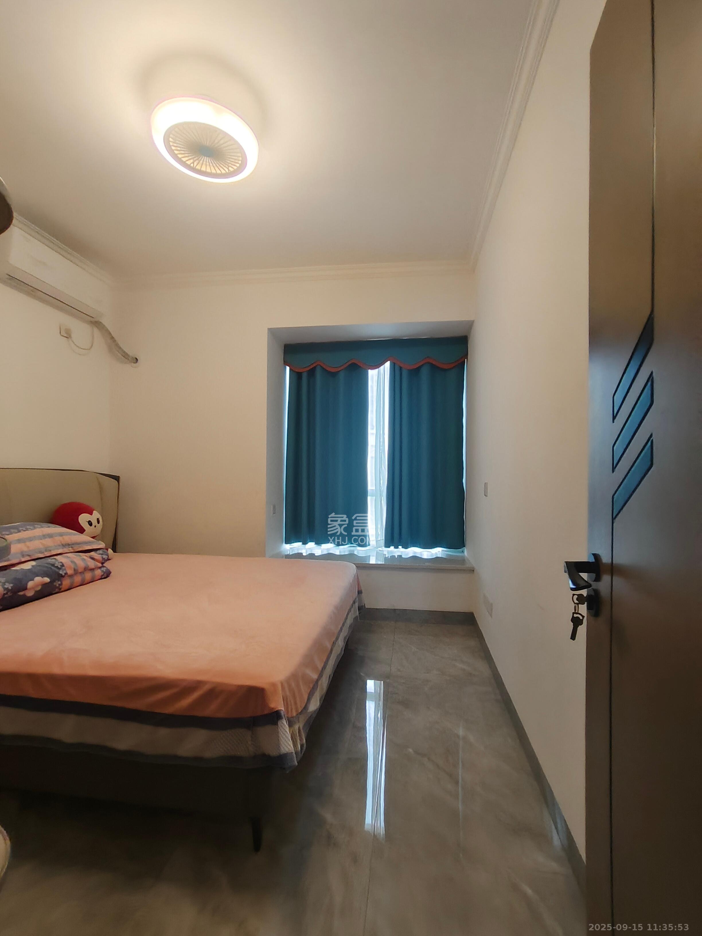 深业睿城  4室2厅2卫    3400.0元/月室内图