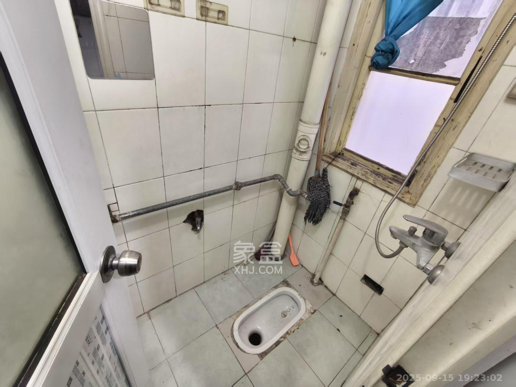 青山祠社区 2室1厅1卫 1400.0元/月 青山祠社区 2室1厅1卫 1400.0元/月室内图