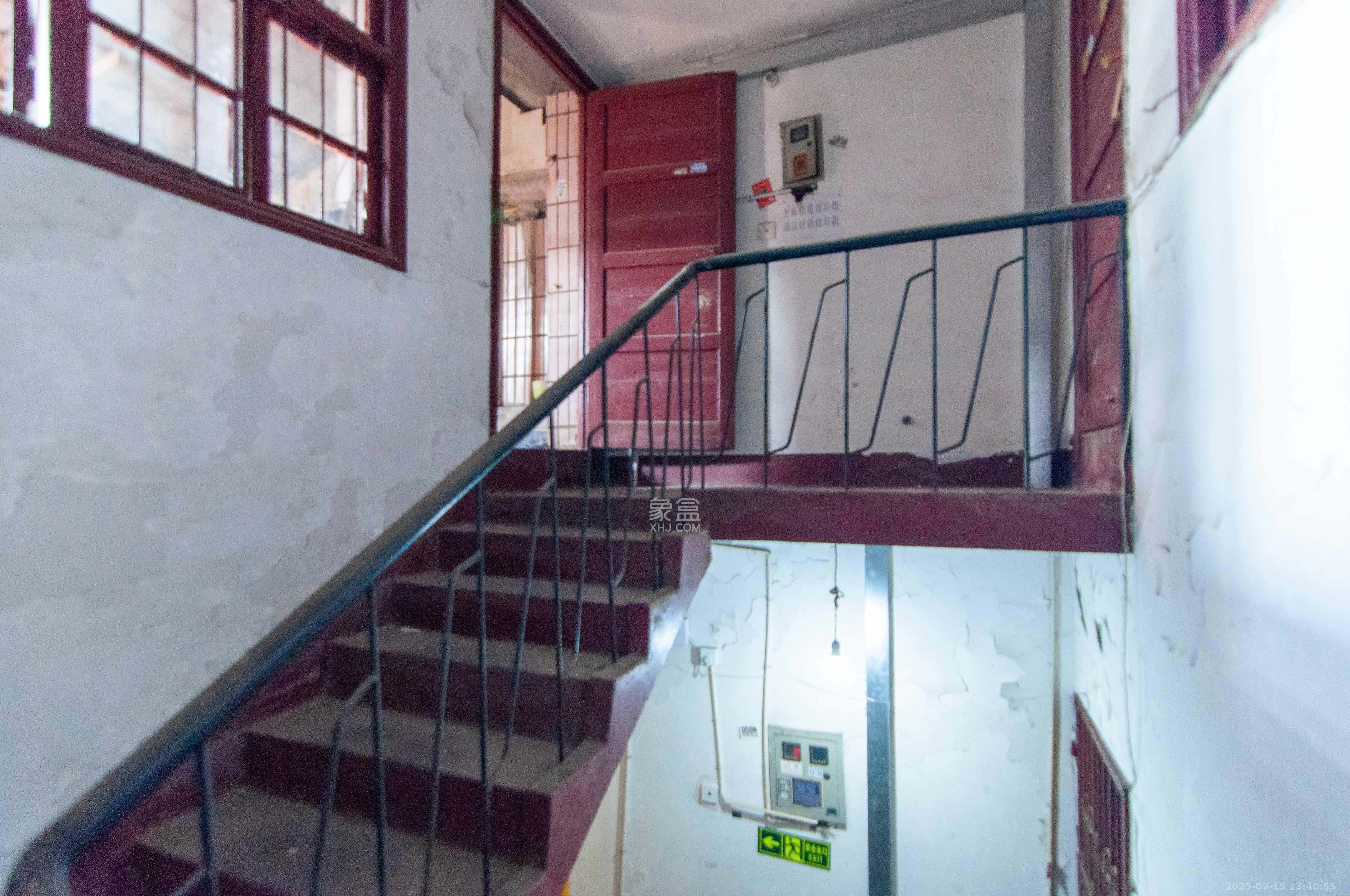 涧塘小区 6室3厅4卫 139.8万 涧塘小区 6室3厅4卫 139.8万其他