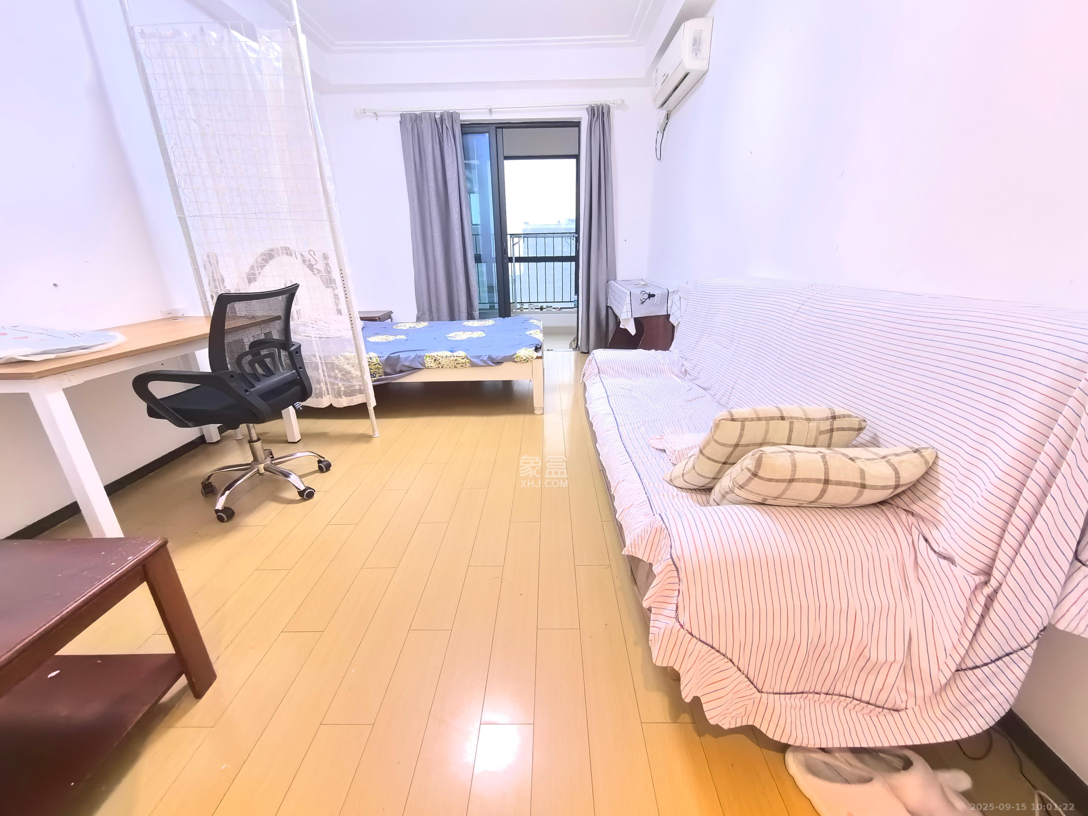 中海新城熙岸(中信新城五期)  1室1厅1卫    1200.0元/月 中海新城熙岸(中信新城五期)  1室1厅1卫    1200.0元/月