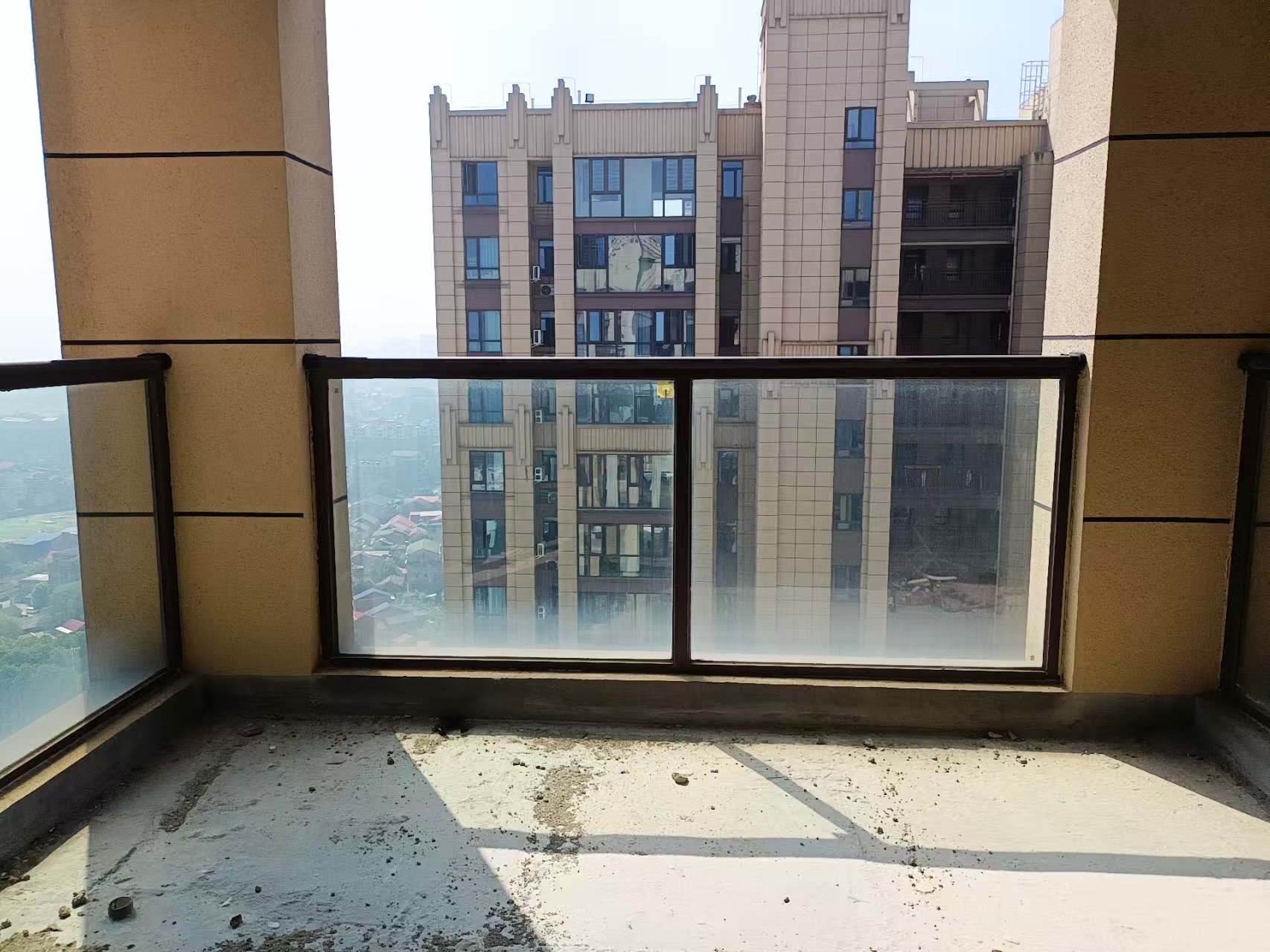 德大揽胜  3室2厅2卫    48.8万室内图