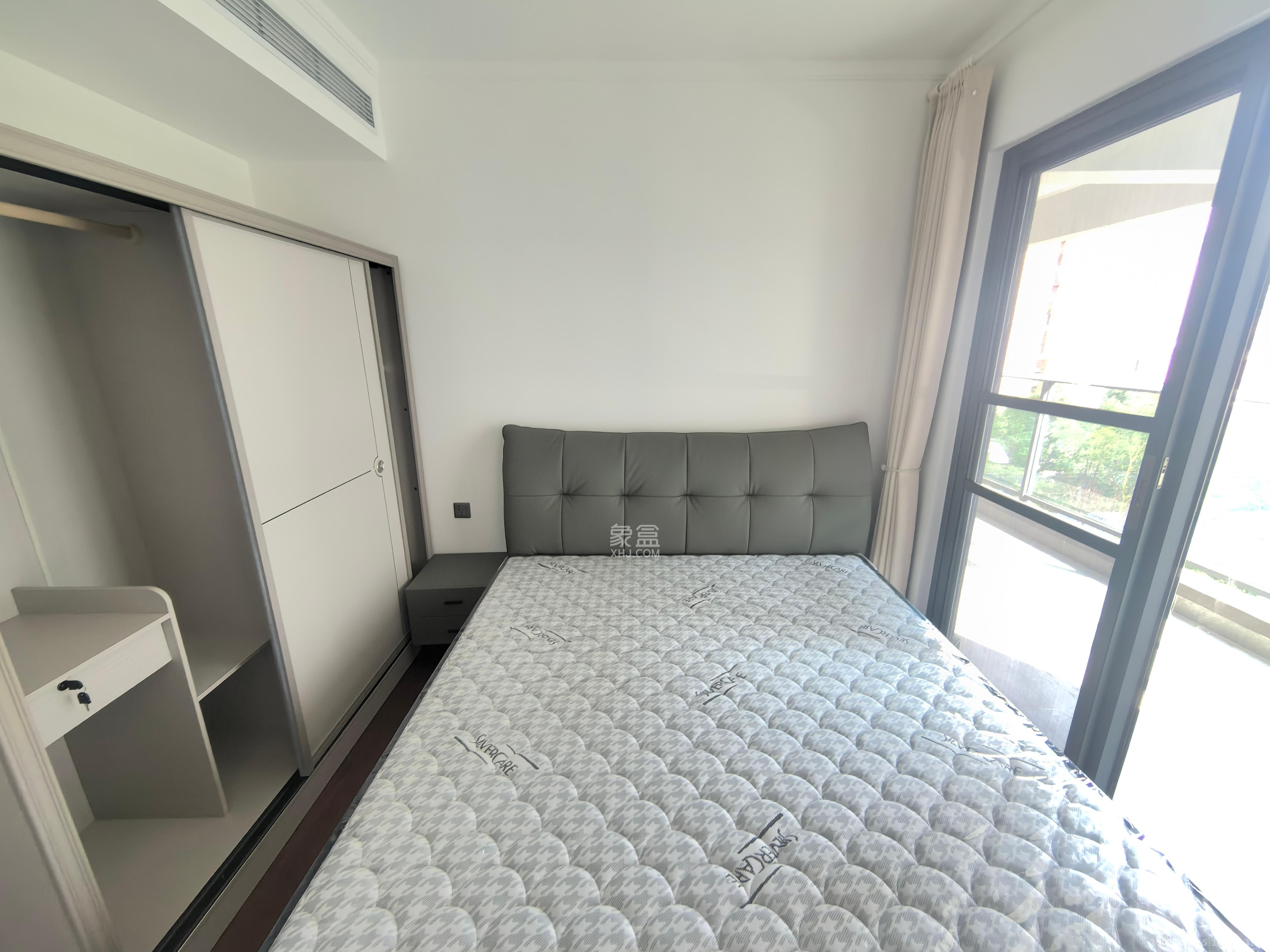 招商雍山湖  4室2厅2卫    4300.0元/月室内图