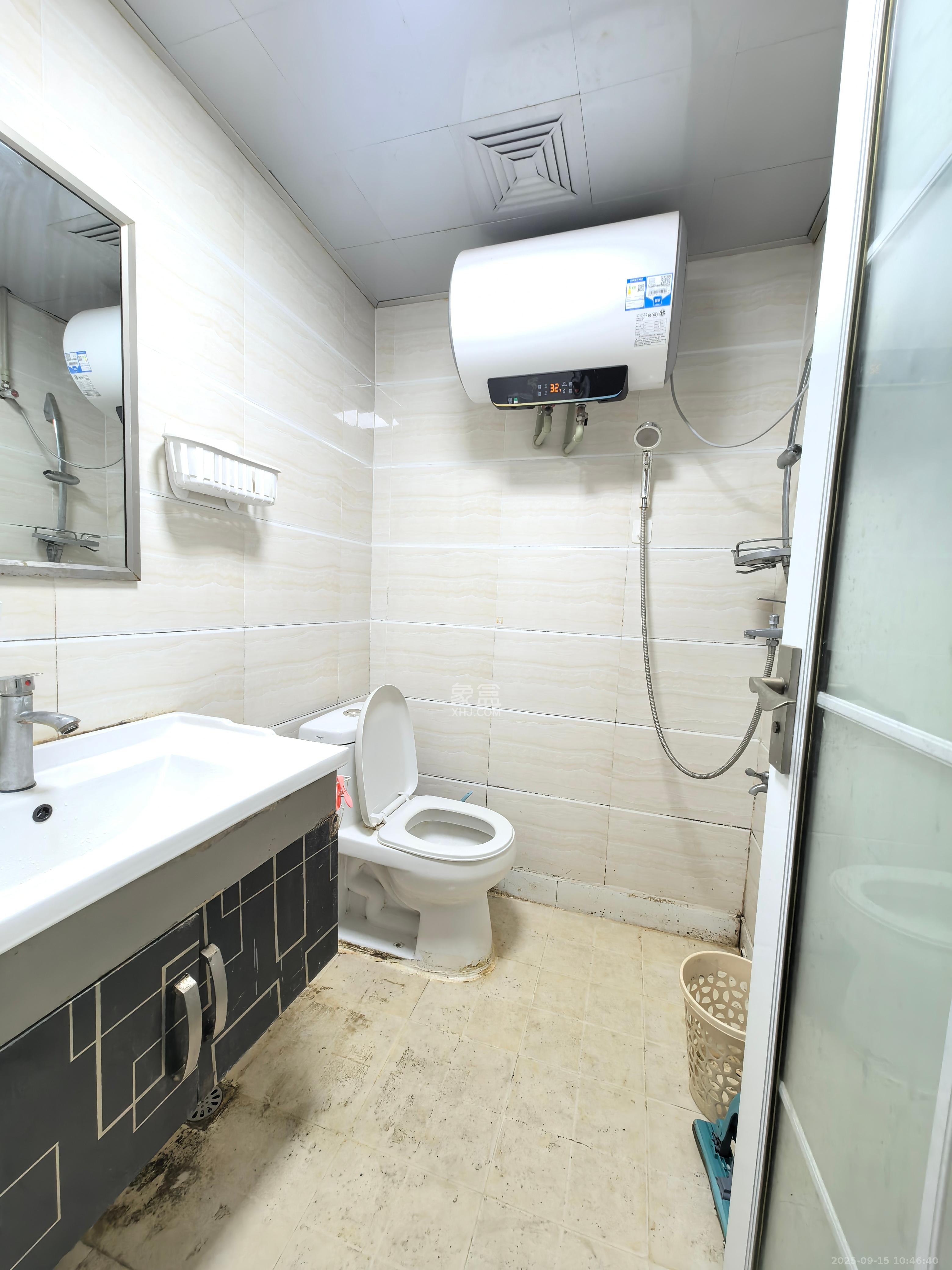 观园国际公寓 1室1厅1卫 1500.0元/月 观园国际公寓 1室1厅1卫 1500.0元/月室内图