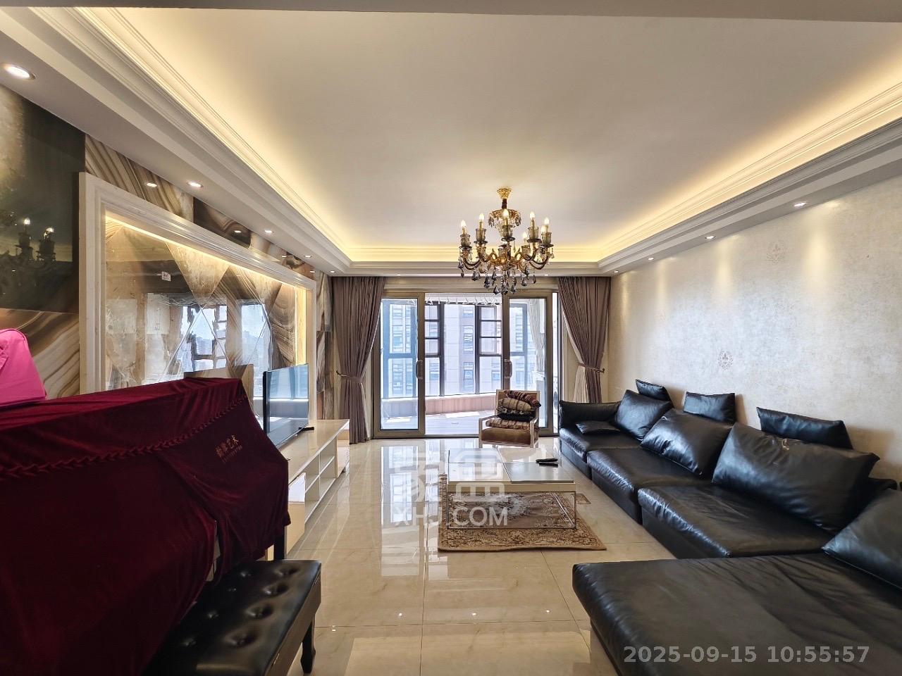 红橡华园(菲莎公馆)  3室2厅2卫    5500.0元/月 红橡华园(菲莎公馆)  3室2厅2卫    5500.0元/月室内图