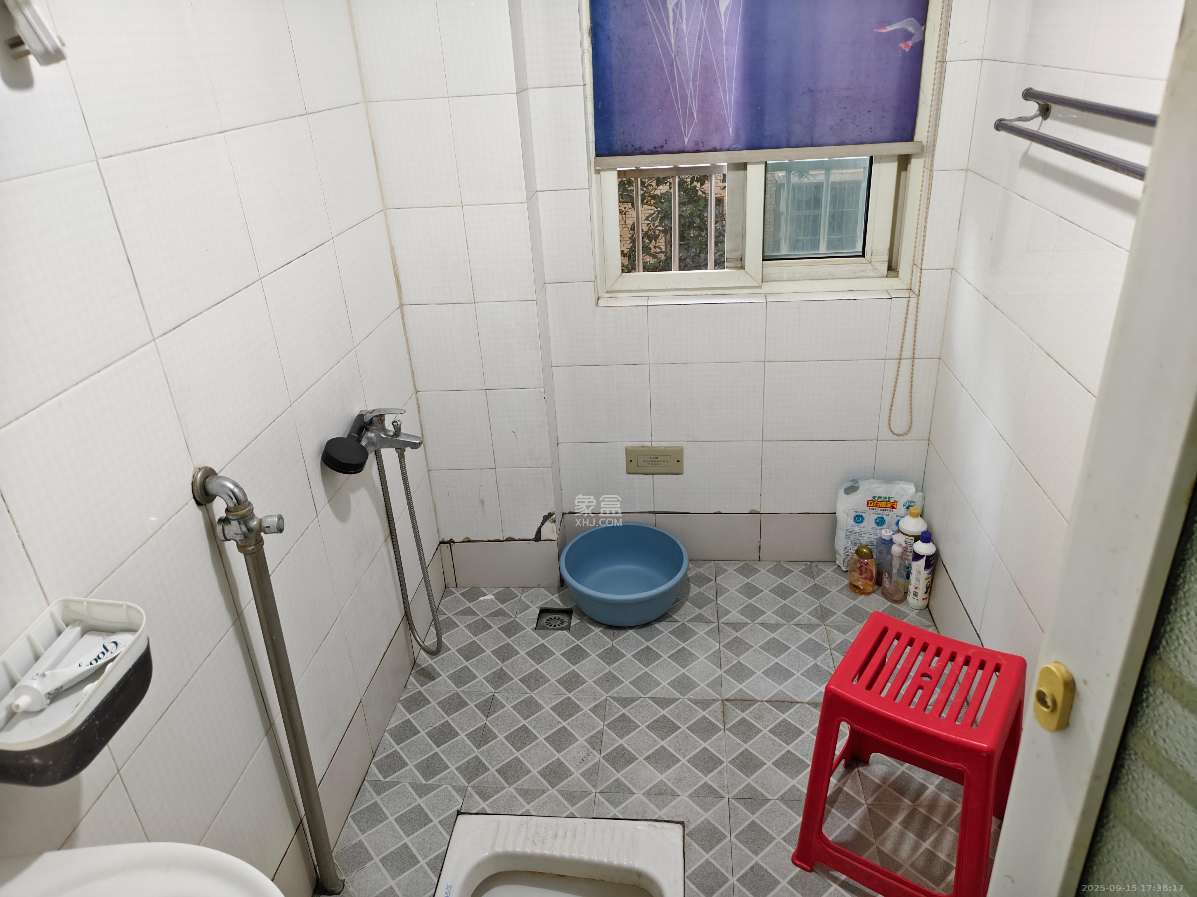 金碧文华 2室2厅1卫 1700.0元/月 金碧文华 2室2厅1卫 1700.0元/月室内图