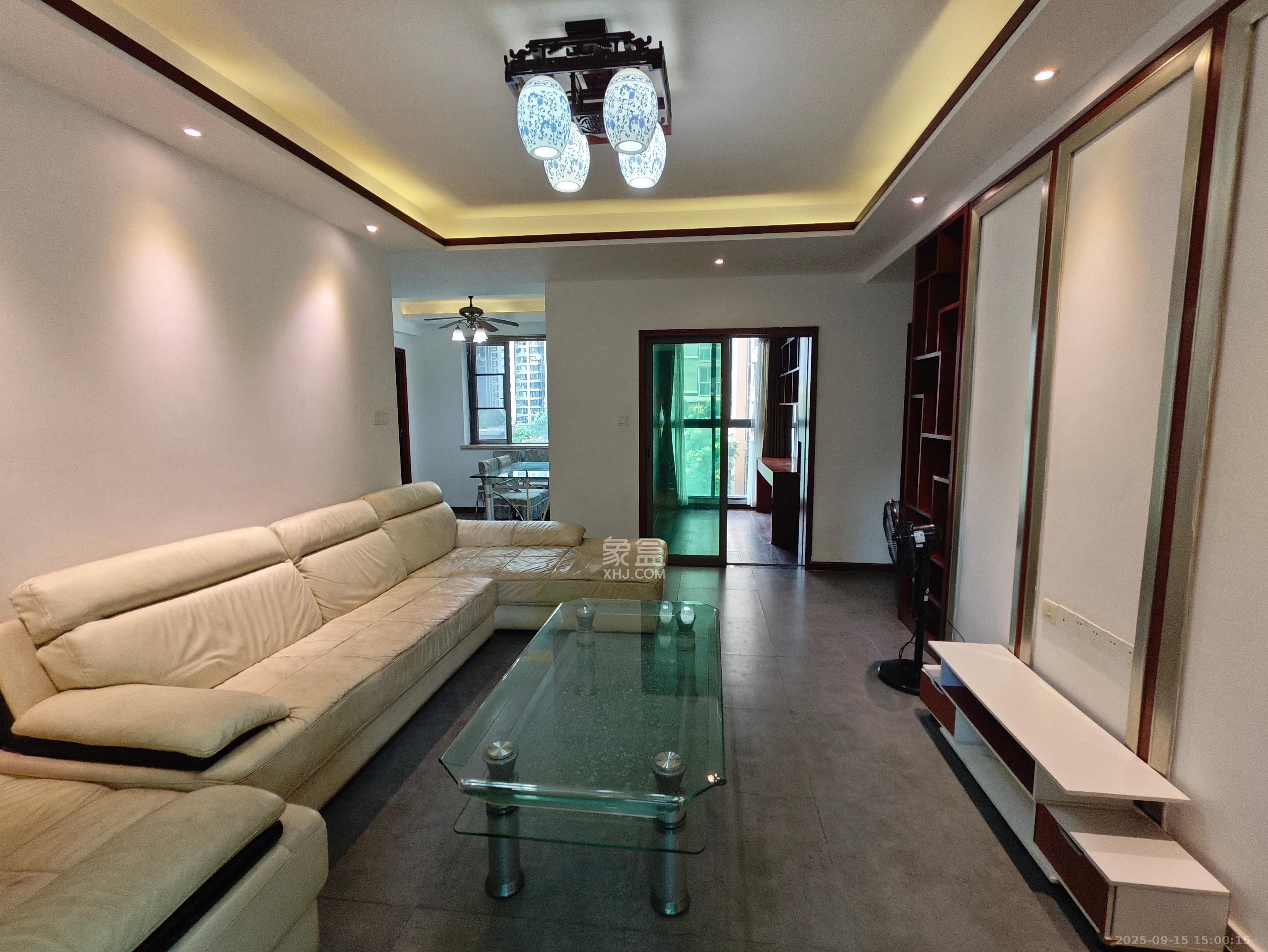 新城新世界一二三期 3室2厅1卫 2300.0元/月 新城新世界一二三期 3室2厅1卫 2300.0元/月室内图