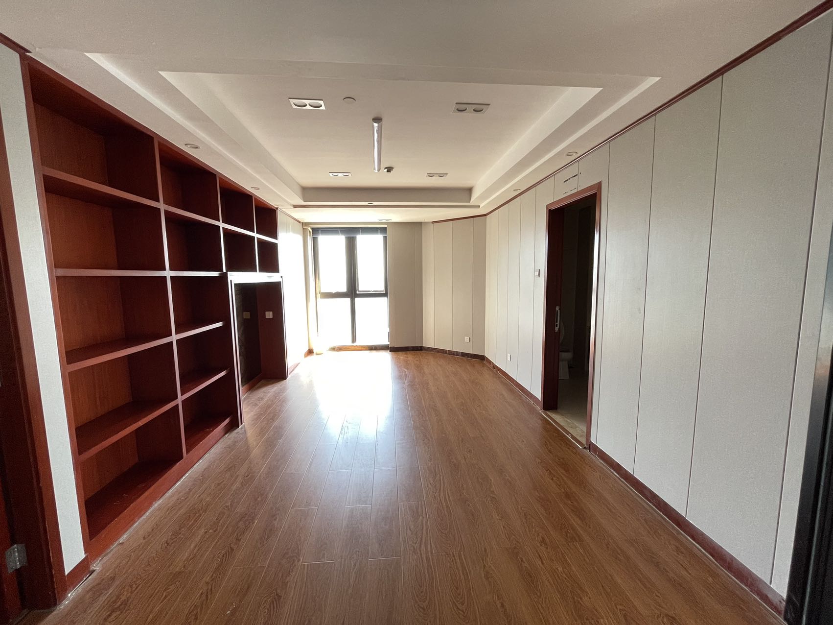 明光国际大酒店 1室1厅1卫 2700.0元/月 明光国际大酒店 1室1厅1卫 2700.0元/月室内图