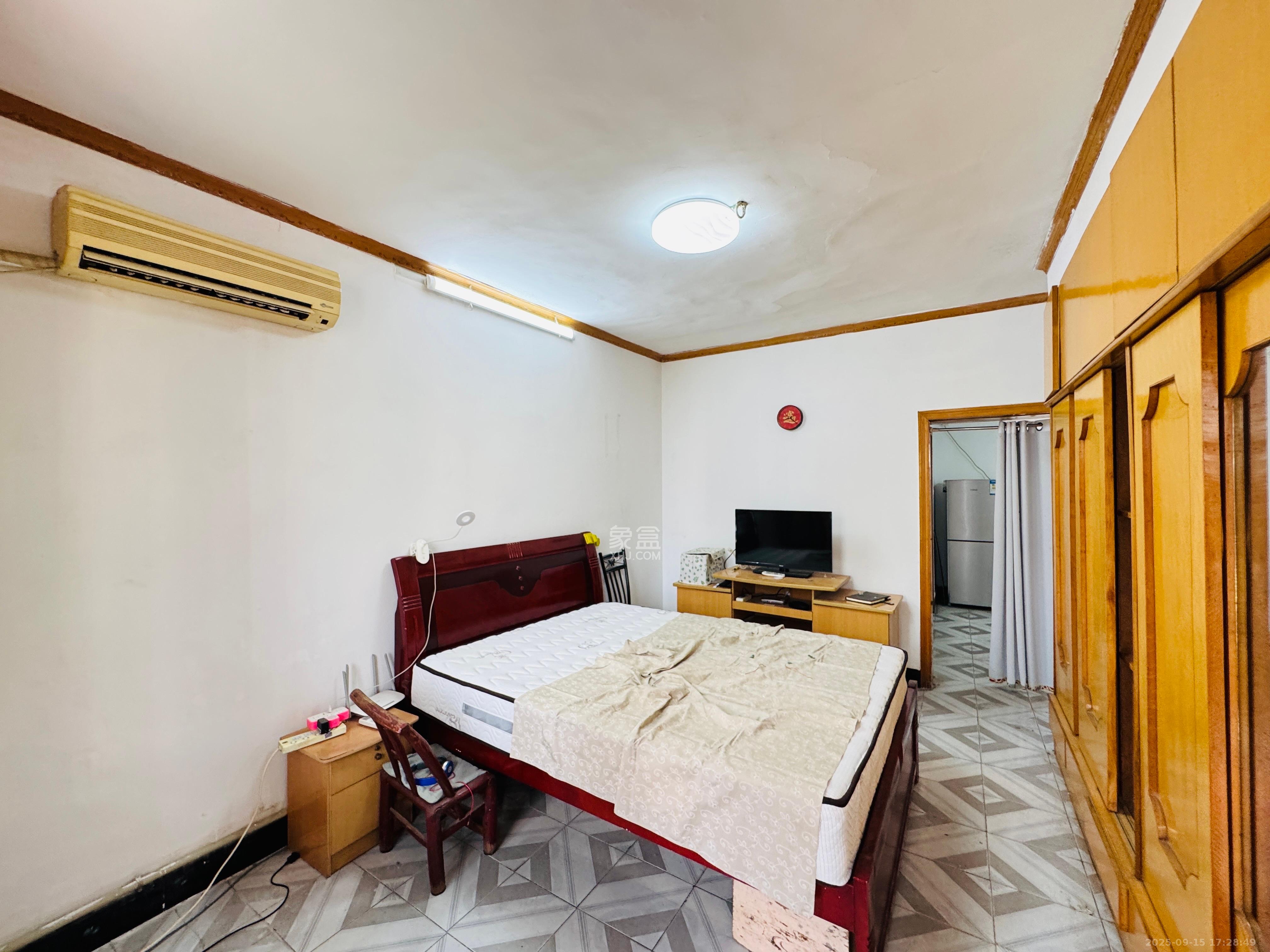 书院路电梯厂宿舍（宝塔山）  2室1厅1卫    1200.0元/月室内图