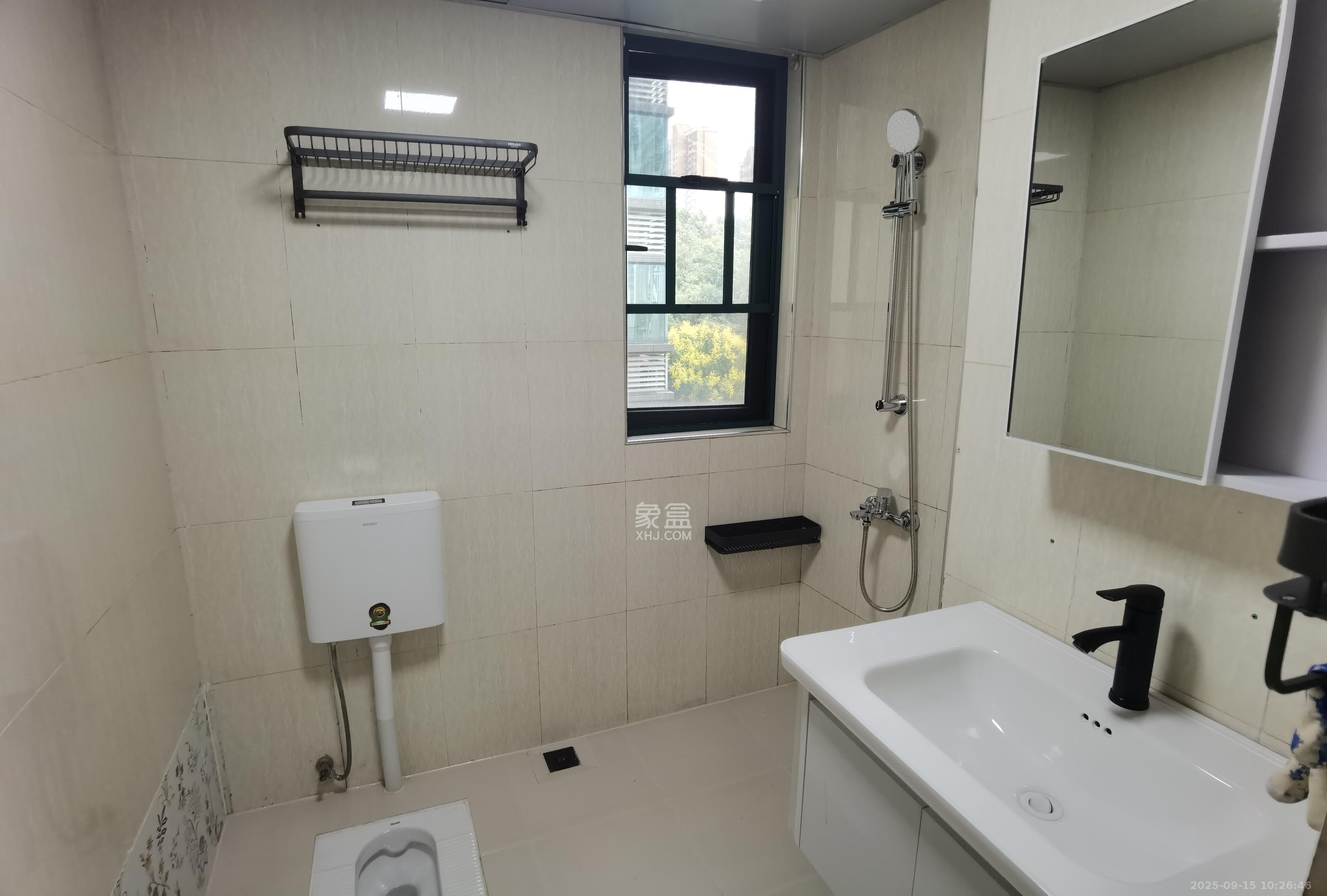 恒大华府 2室2厅1卫 2400.0元/月 恒大华府 2室2厅1卫 2400.0元/月室内图