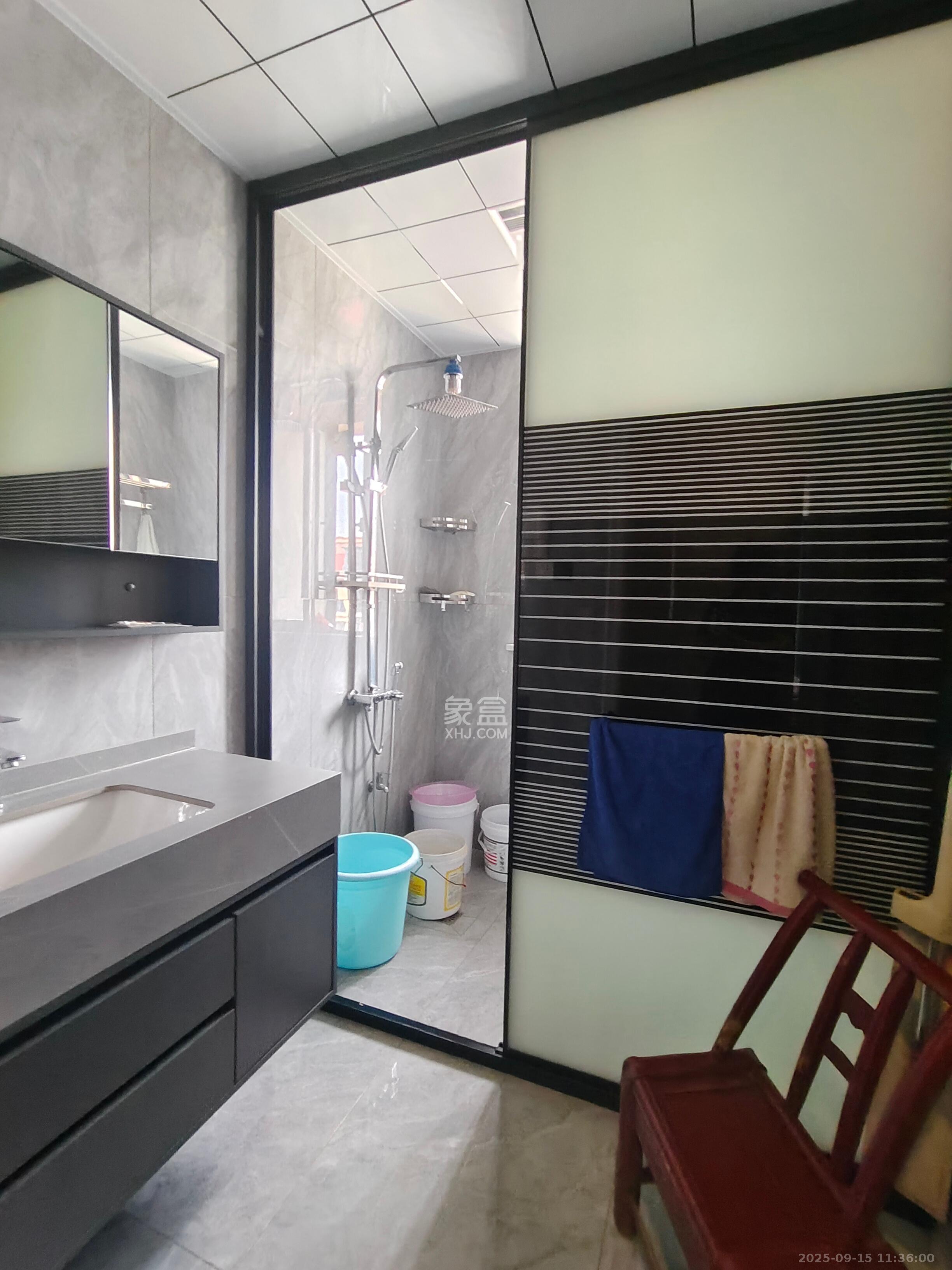 深业睿城  4室2厅2卫    3400.0元/月室内图