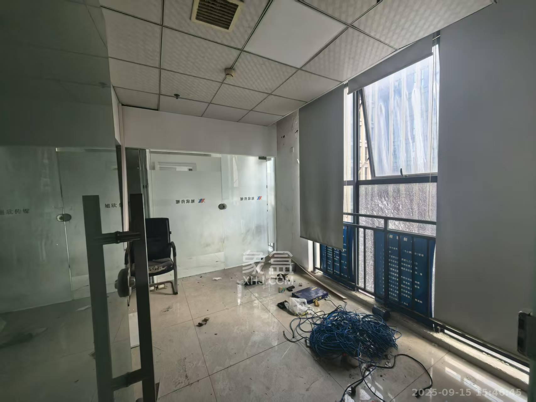 新长海广场   500.0㎡      20000.0元/月室内图