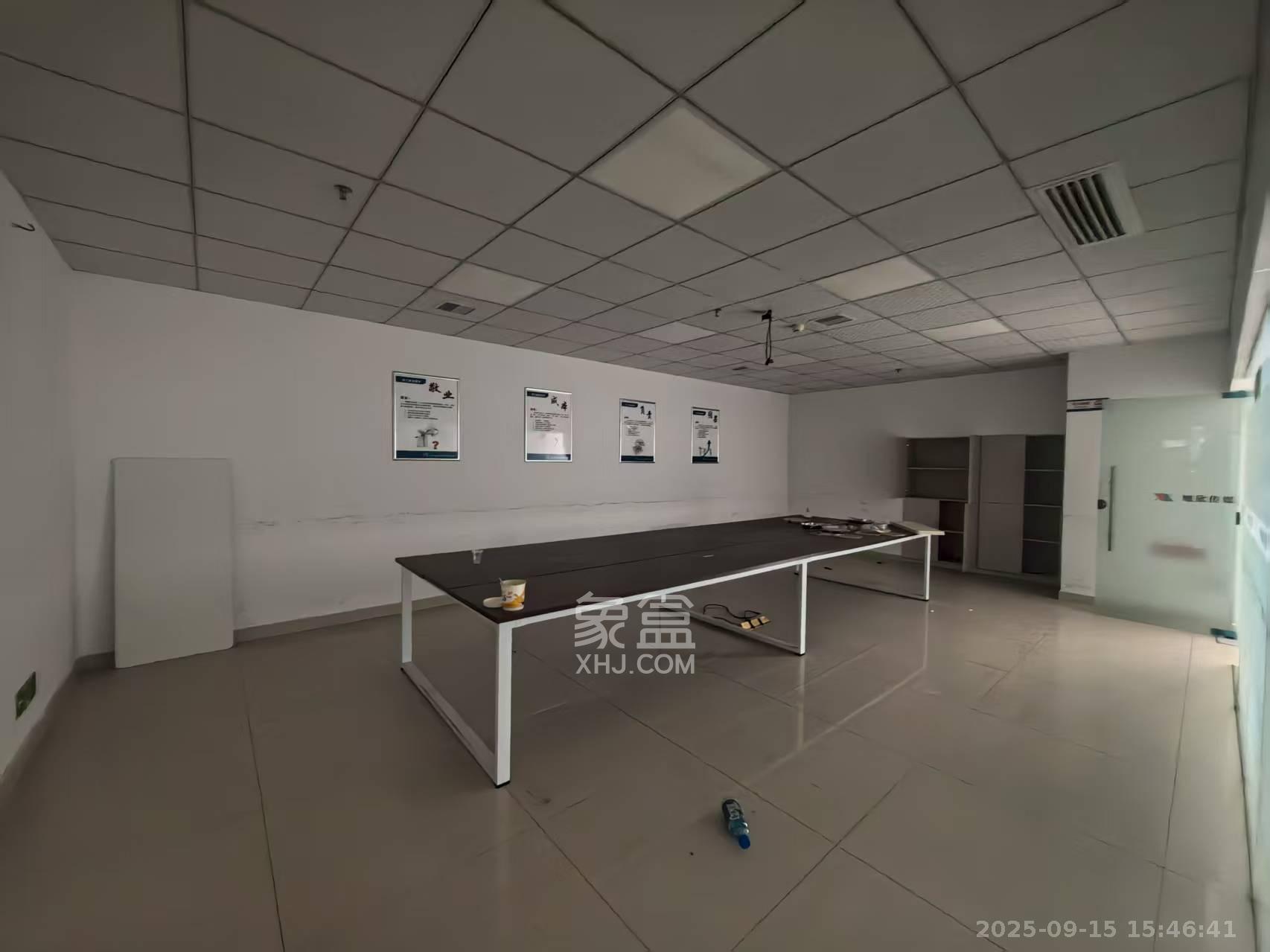 新长海广场   500.0㎡      20000.0元/月室内图