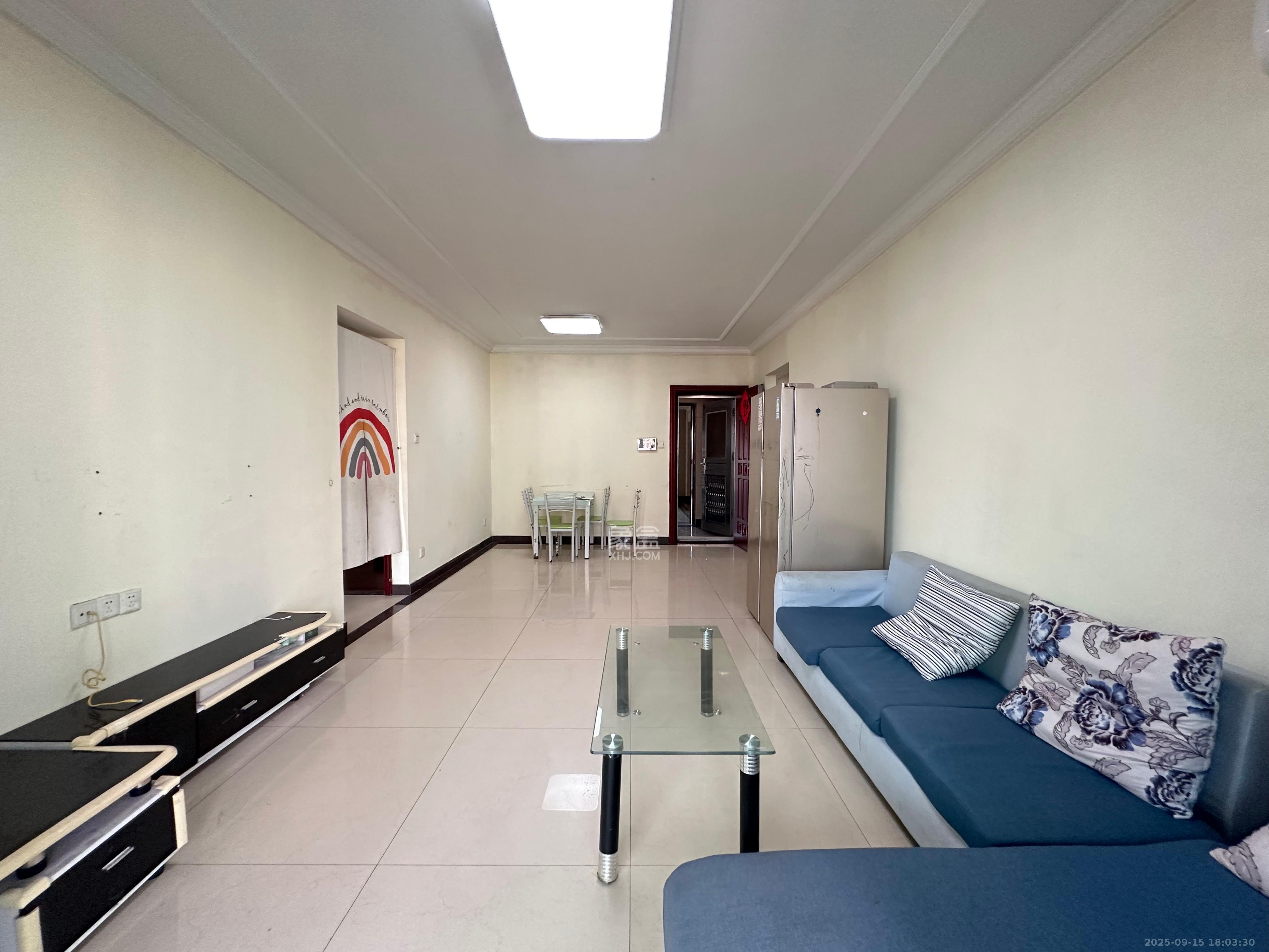 恒大雅苑 3室2厅2卫 2700.0元/月 恒大雅苑 3室2厅2卫 2700.0元/月室内图