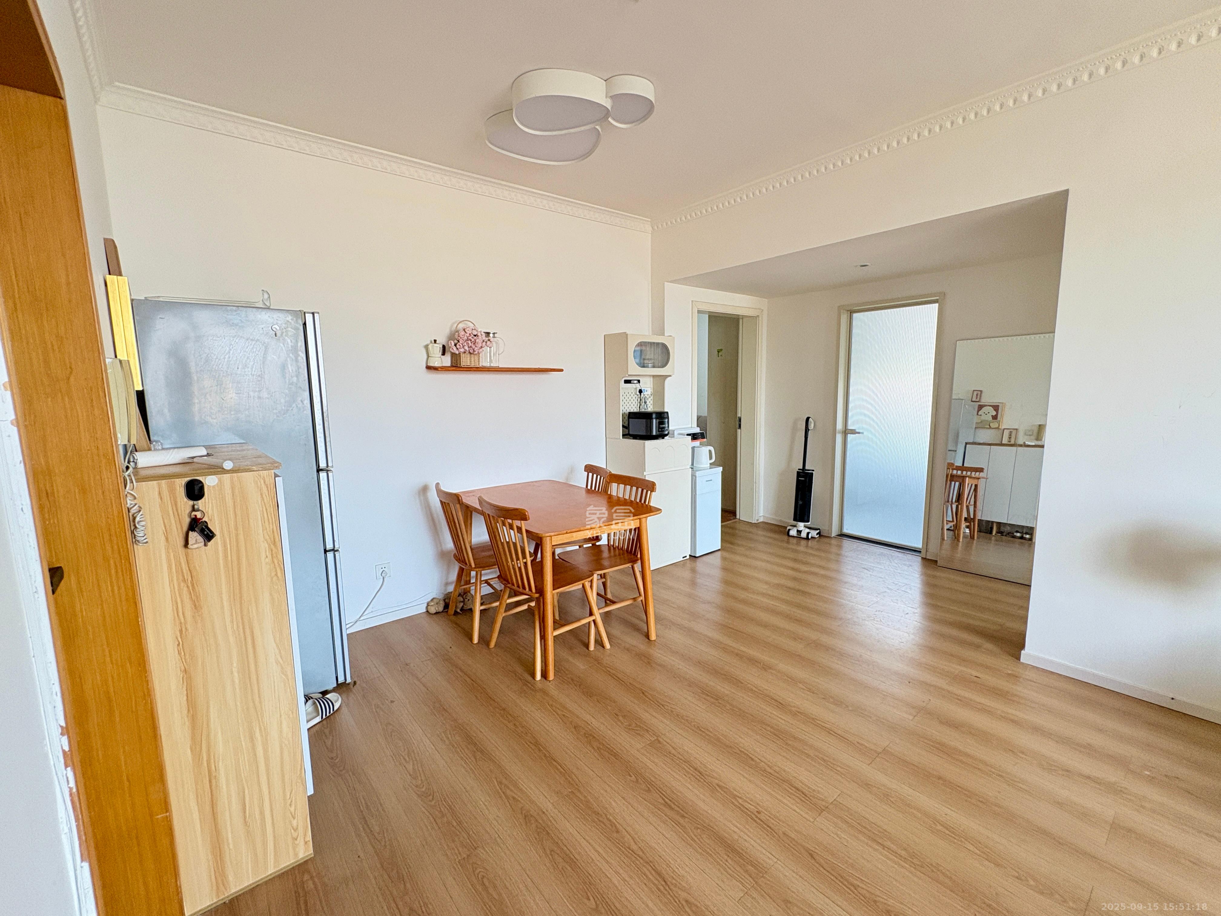 望兴嘉年华(望兴新苑) 2室1厅1卫 2500.0元/月 望兴嘉年华(望兴新苑) 2室1厅1卫 2500.0元/月室内图