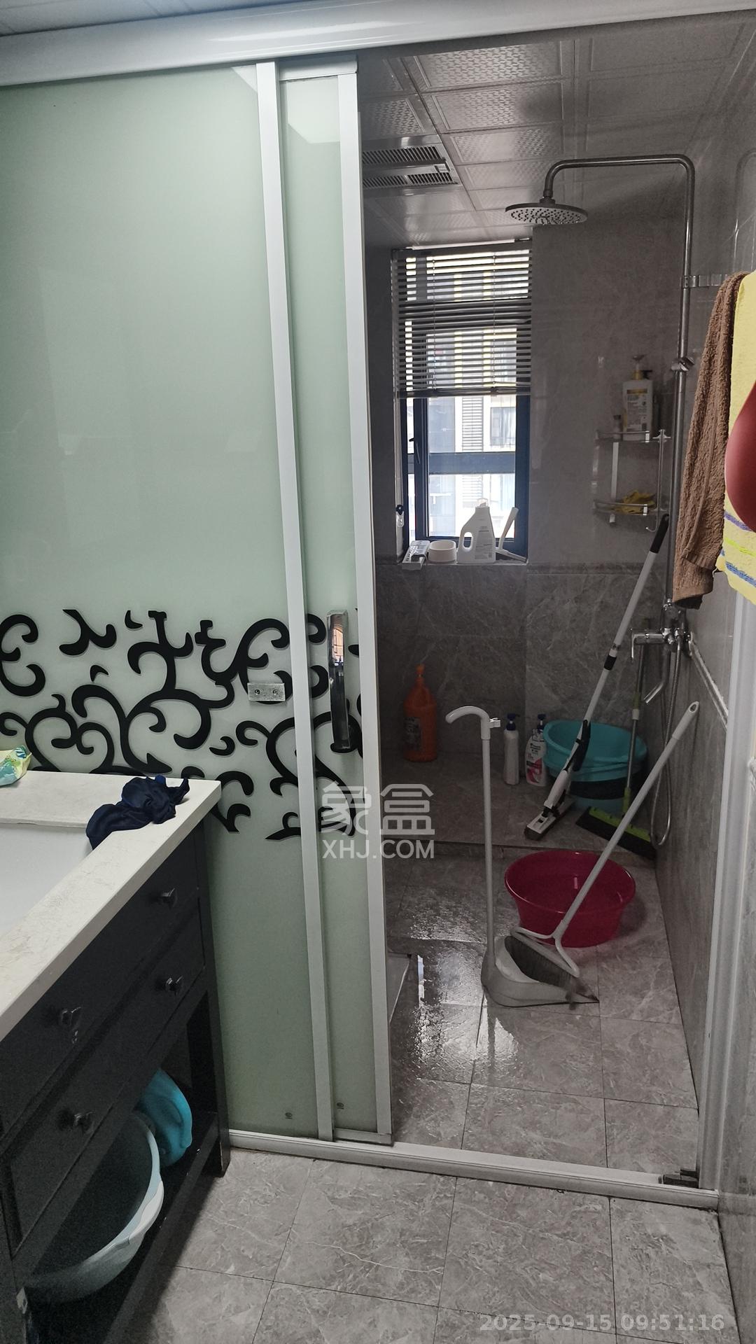 蓝山郡  4室2厅2卫    3500.0元/月 蓝山郡  4室2厅2卫    3500.0元/月室内图