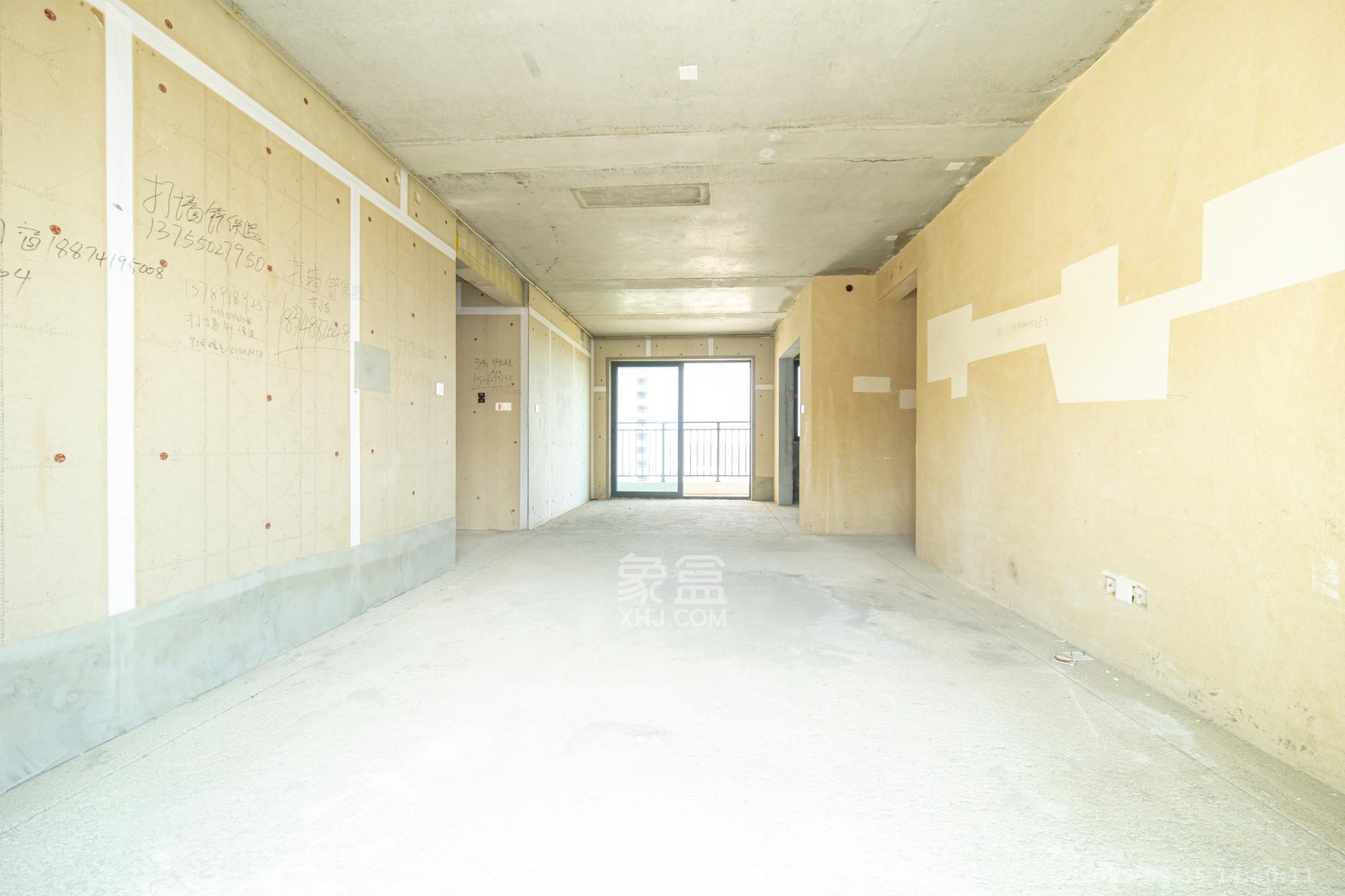 保利和光尘樾 4室2厅2卫 142.0万 保利和光尘樾 4室2厅2卫 142.0万客厅