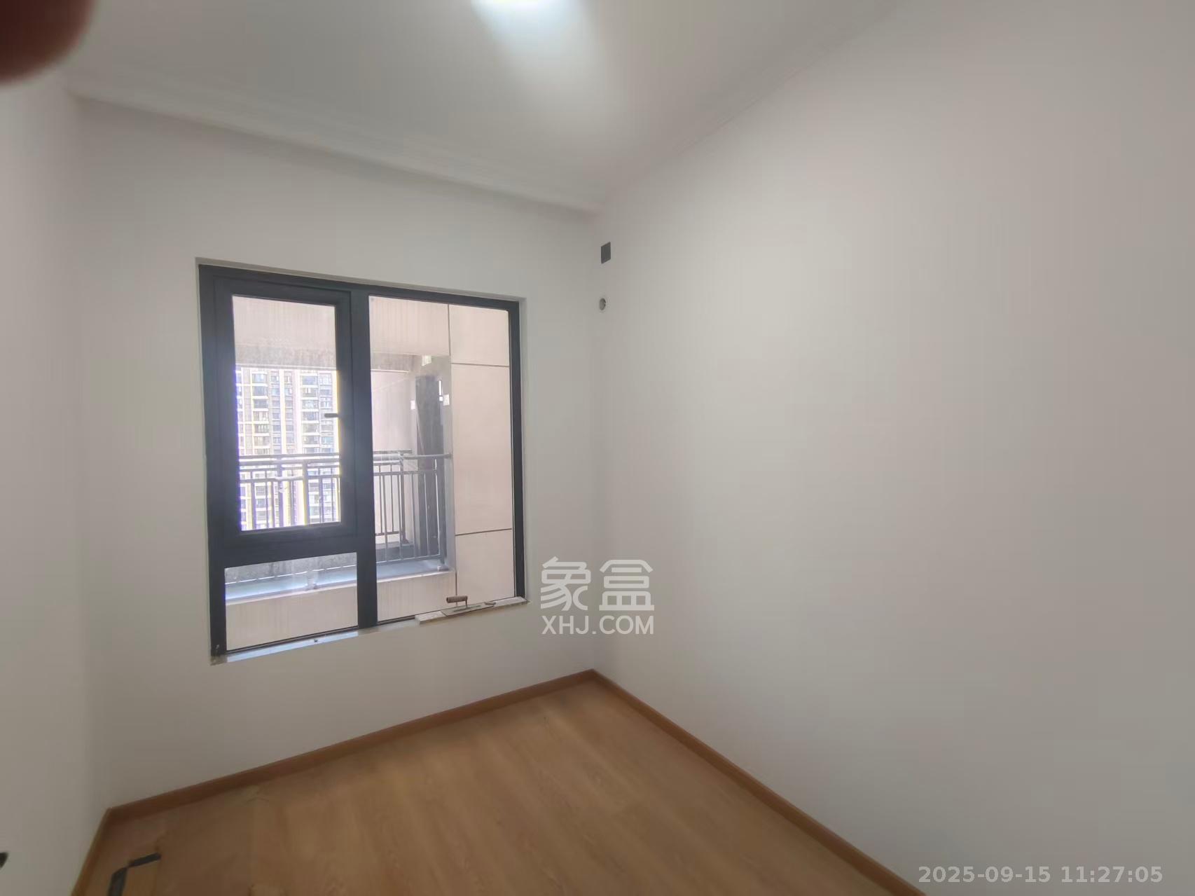 荣盛城 4室2厅2卫 2000.0元/月 荣盛城 4室2厅2卫 2000.0元/月室内图