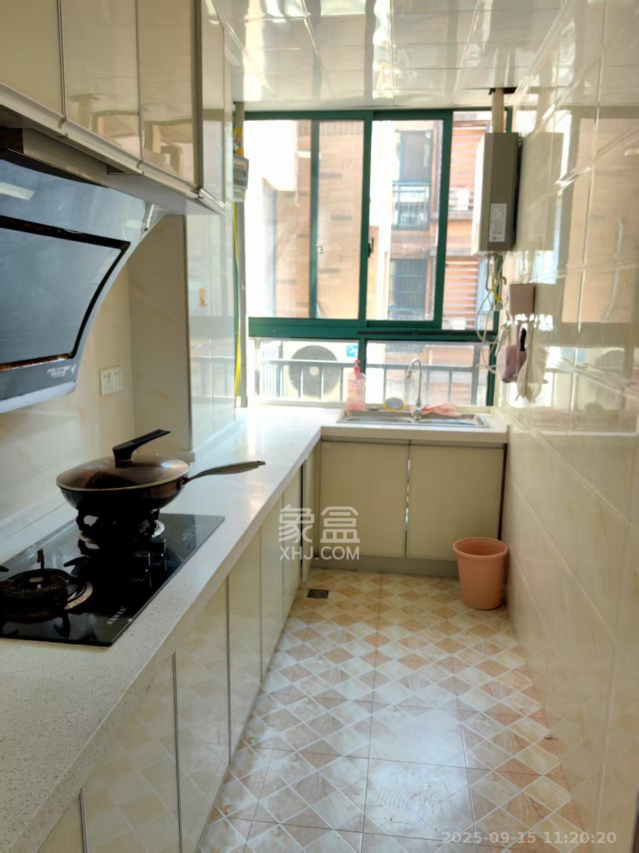 华美公寓(新猎鹰公寓)  2室2厅1卫    1800.0元/月 华美公寓(新猎鹰公寓)  2室2厅1卫    1800.0元/月室内图