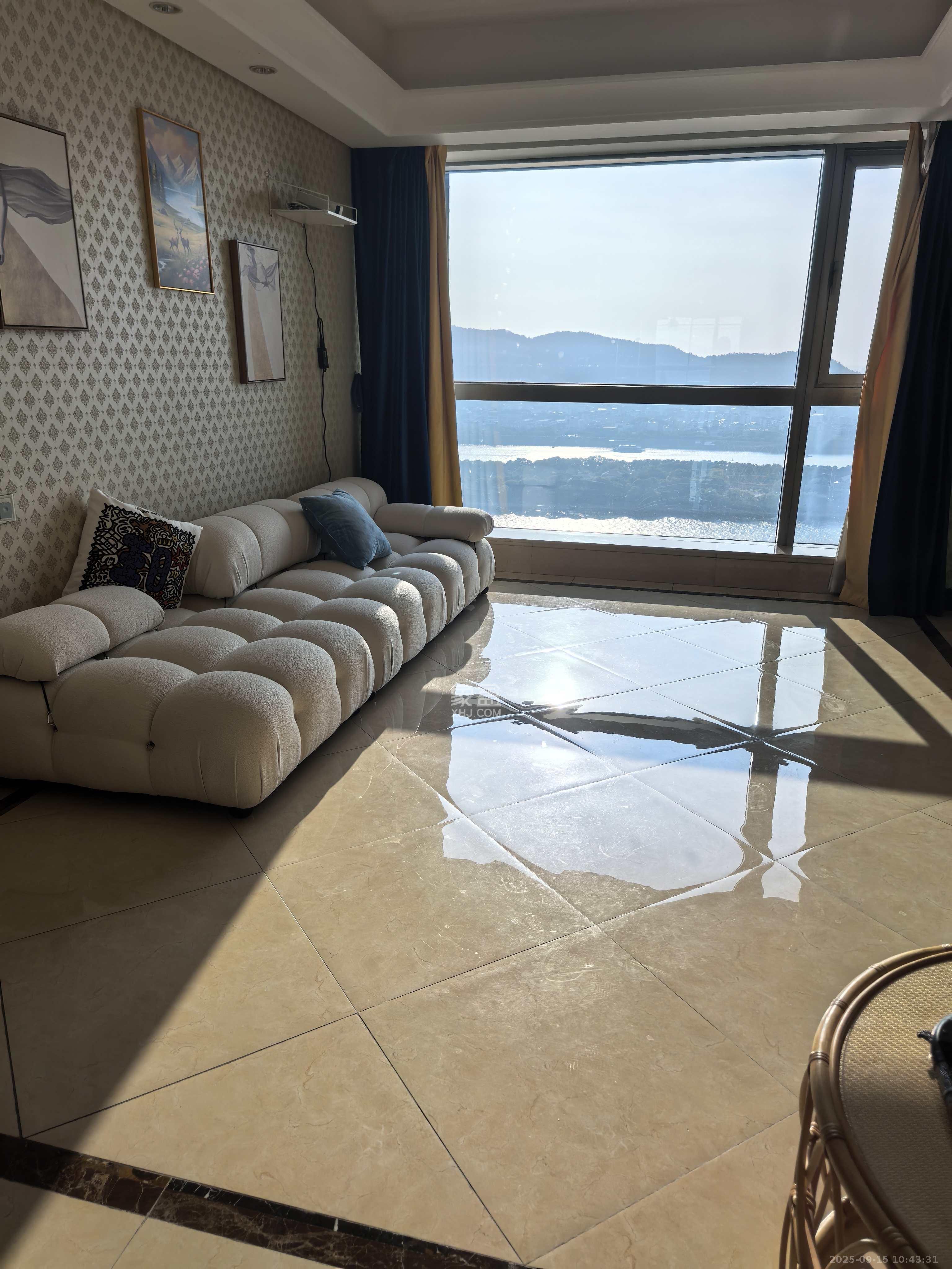 华远国际公寓  2室2厅2卫    6800.0元/月室内图