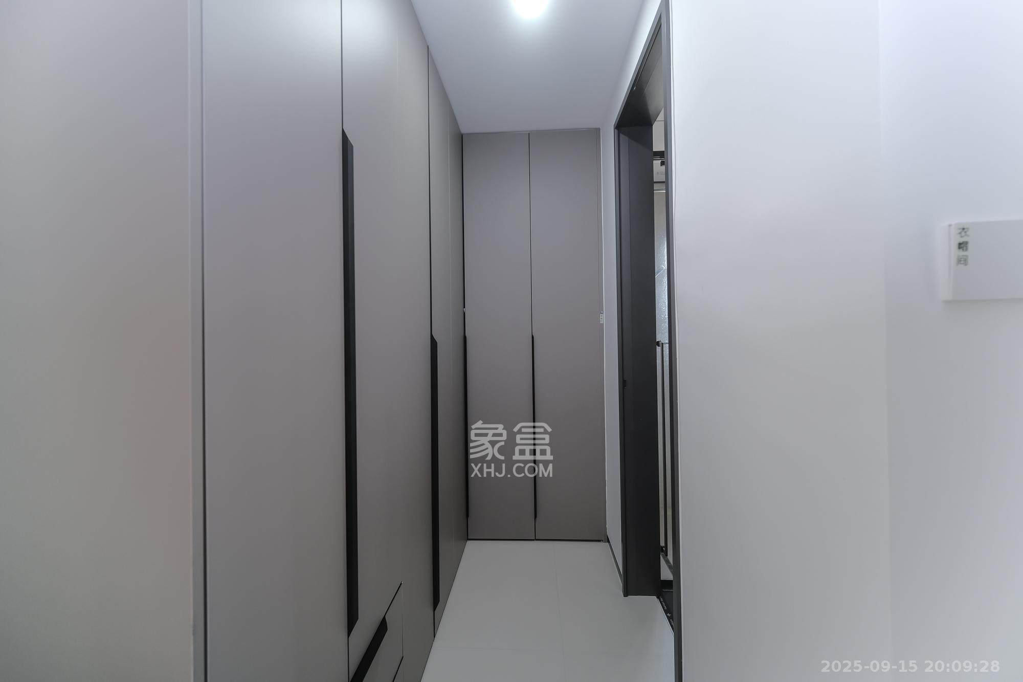 保利金香槟  3室2厅2卫    136.8万其他