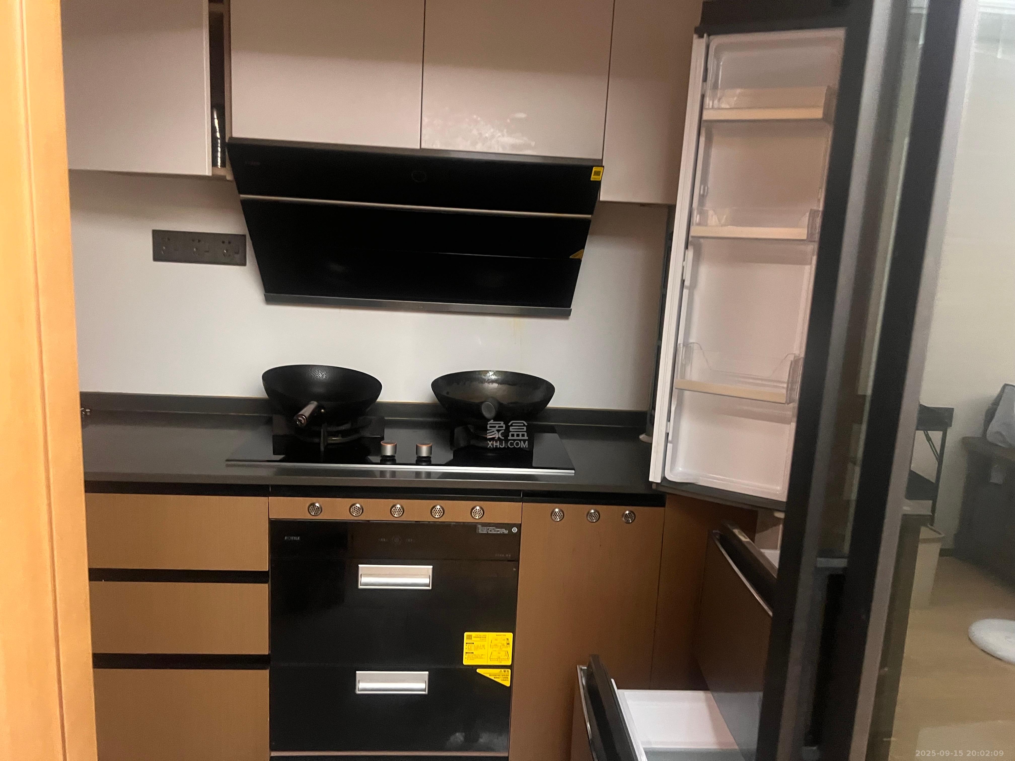 万科里金域国际  3室2厅2卫    4500.0元/月室内图