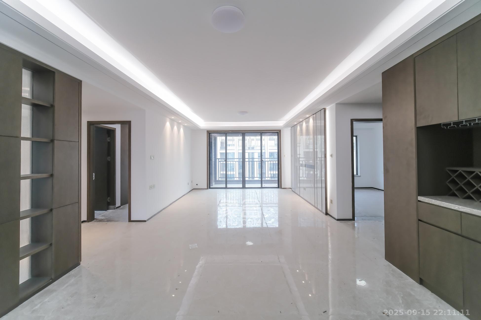 荣盛城  3室2厅2卫    105.8万 荣盛城  3室2厅2卫    105.8万其他