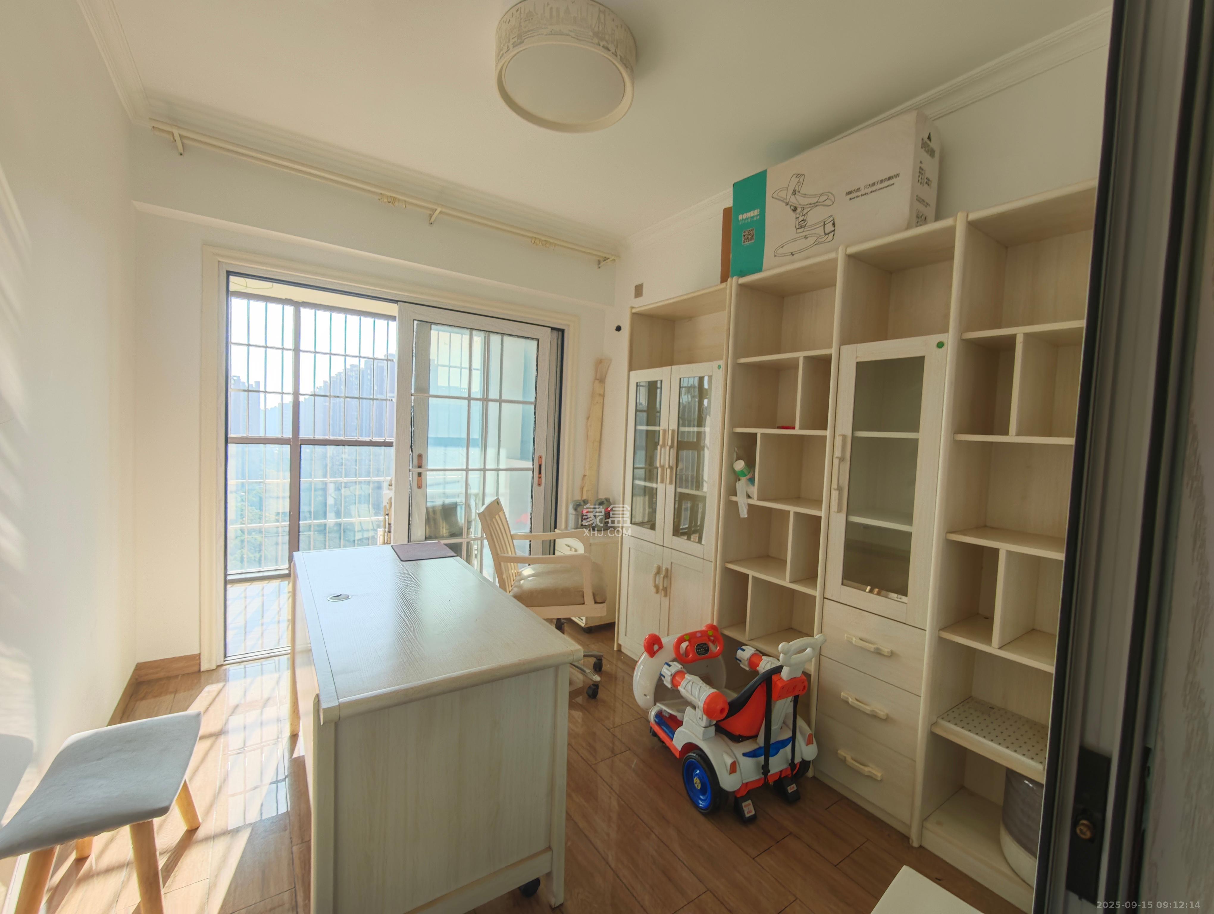 华润五彩城 4室2厅2卫 2800.0元/月 华润五彩城 4室2厅2卫 2800.0元/月室内图