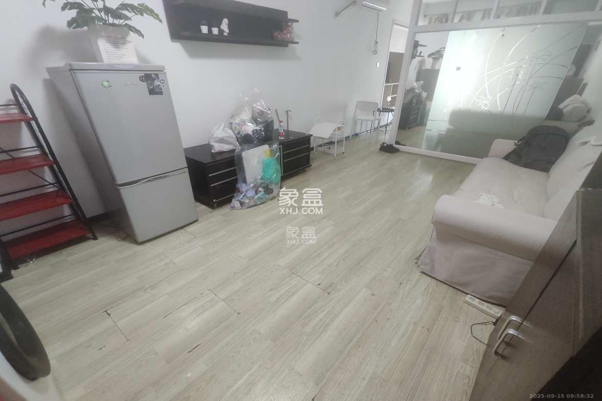 几米空间  1室0厅0卫    1300.0元/月 几米空间  1室0厅0卫    1300.0元/月室内图