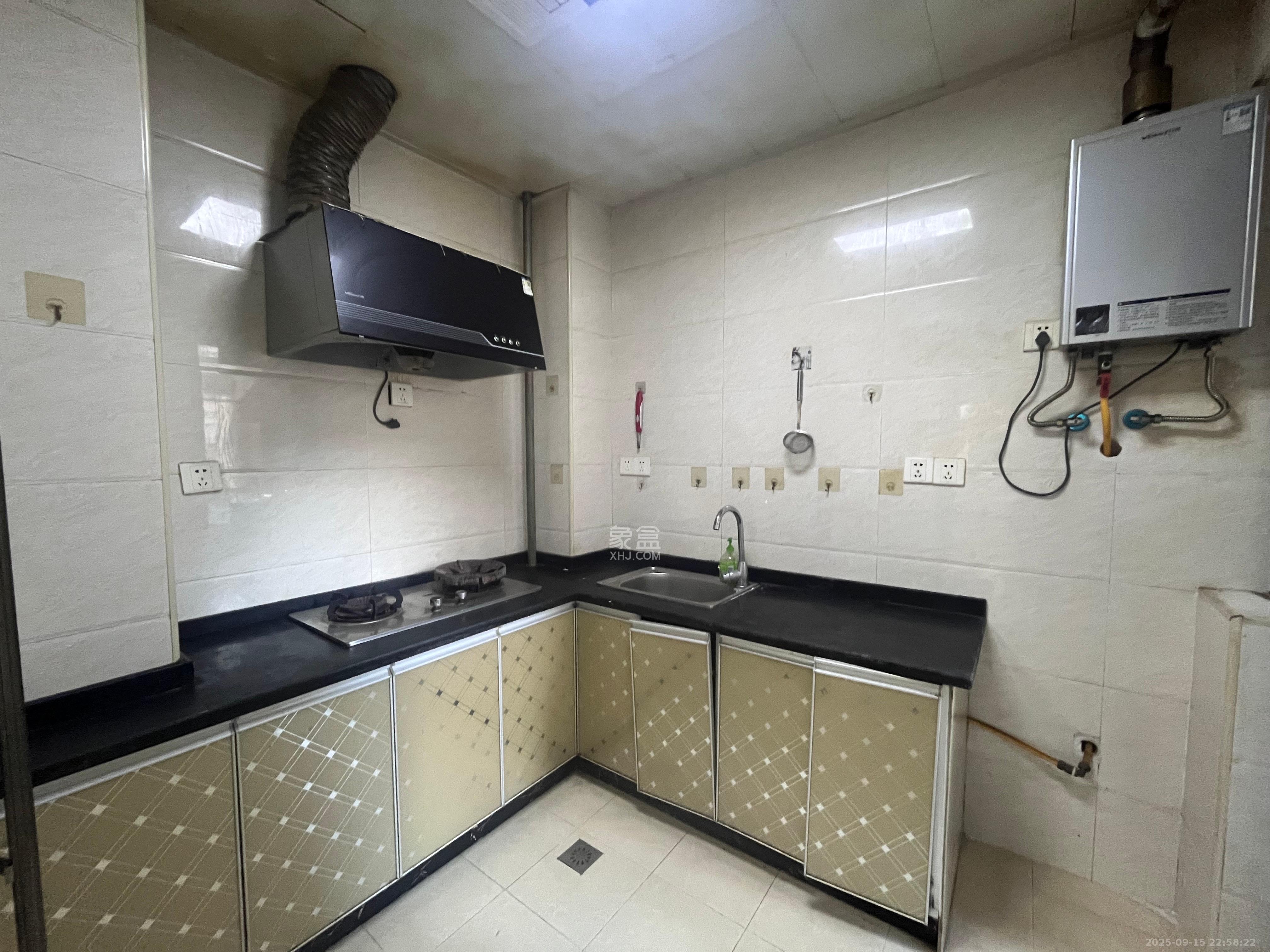 兴威帕克水岸 3室2厅2卫 2300.0元/月 兴威帕克水岸 3室2厅2卫 2300.0元/月室内图