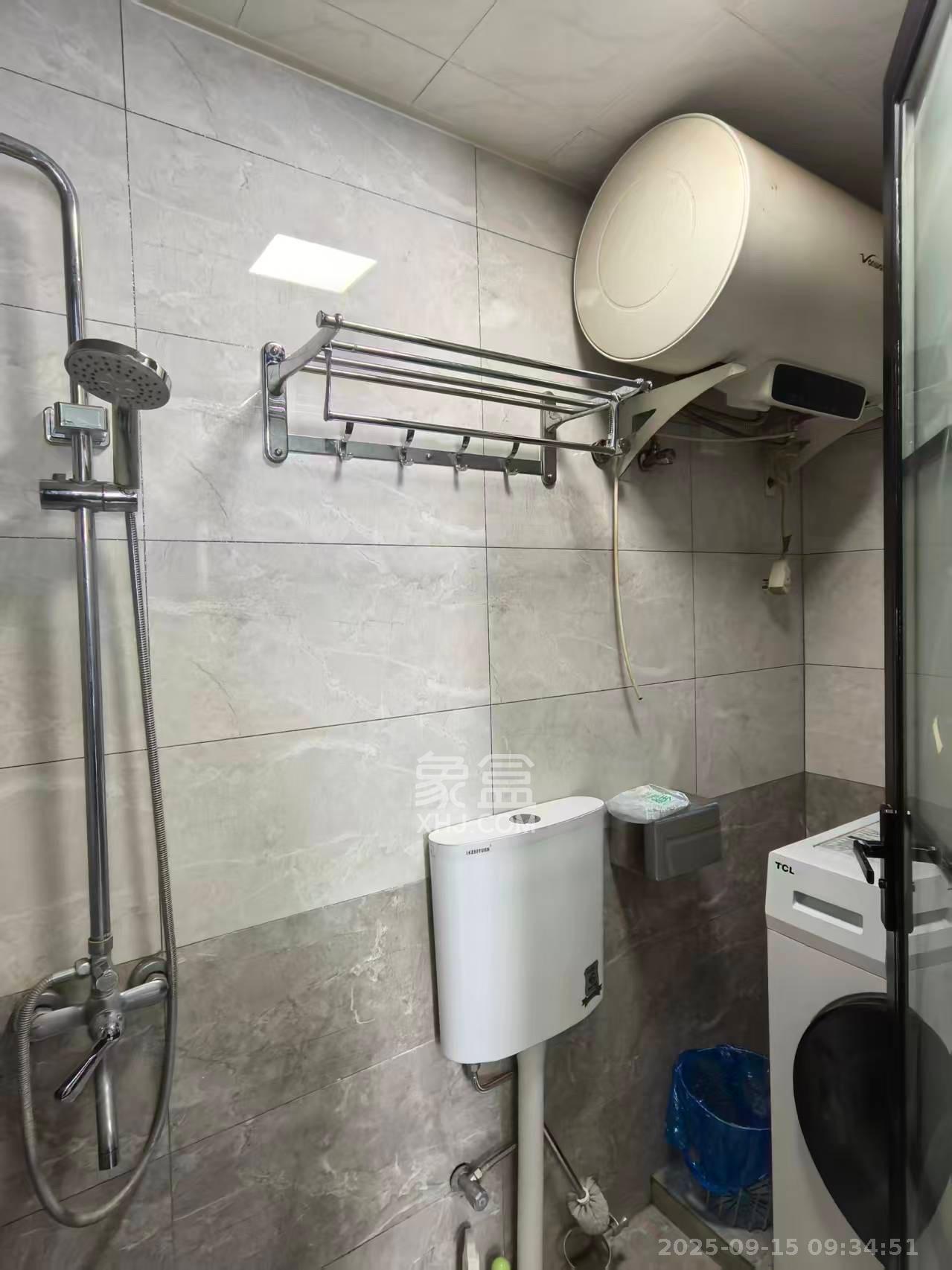 复地星光天地 1室0厅0卫 2500.0元/月 复地星光天地 1室0厅0卫 2500.0元/月室内图