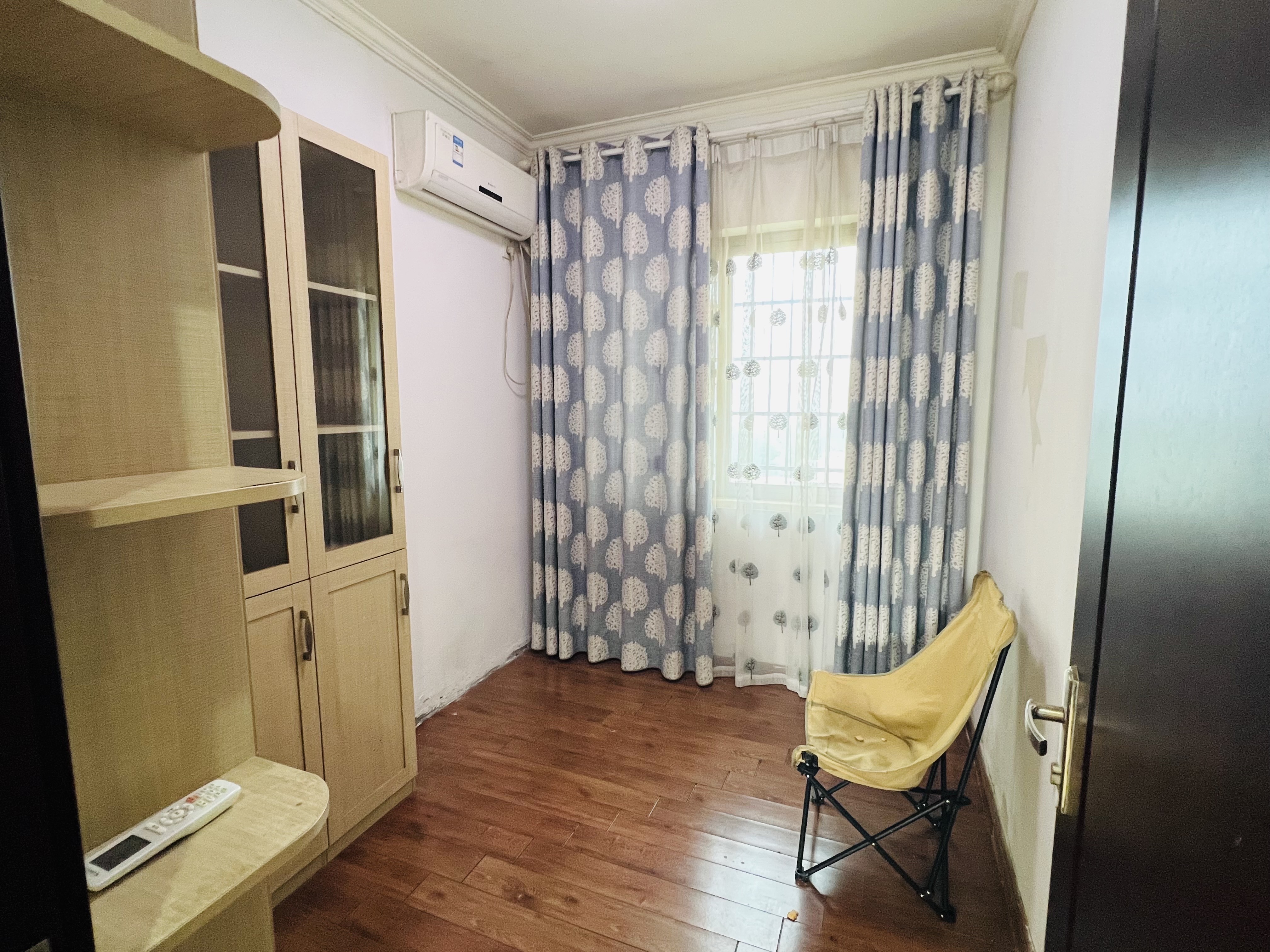 碧桂园 3室2厅1卫 1800.0元/月 碧桂园 3室2厅1卫 1800.0元/月室内图