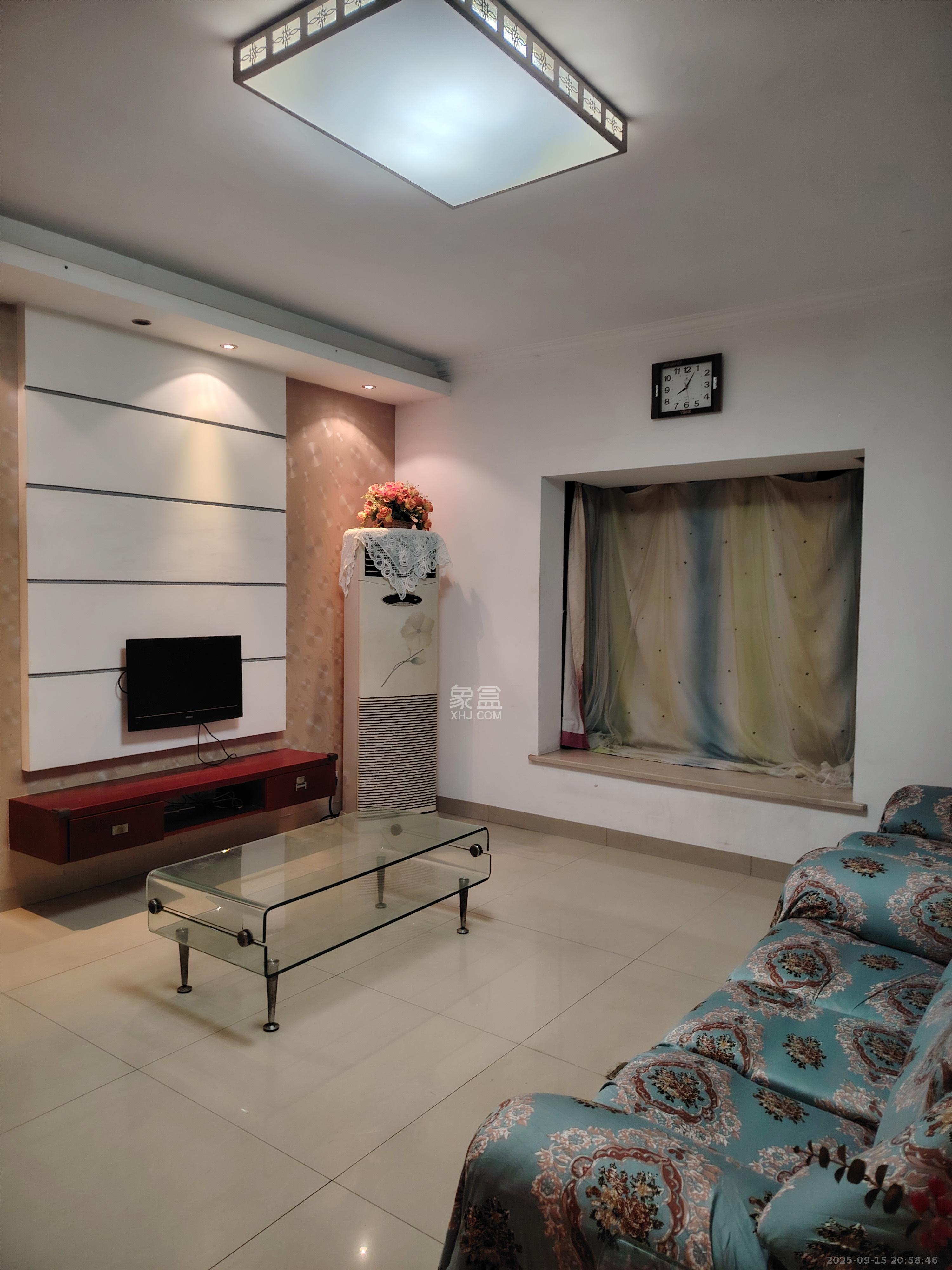 锦绣世纪  1室0厅0卫    2400.0元/月 锦绣世纪  1室0厅0卫    2400.0元/月室内图