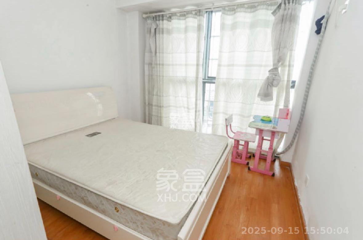 望兴嘉年华(望兴新苑) 2室1厅1卫 2500.0元/月 望兴嘉年华(望兴新苑) 2室1厅1卫 2500.0元/月室内图