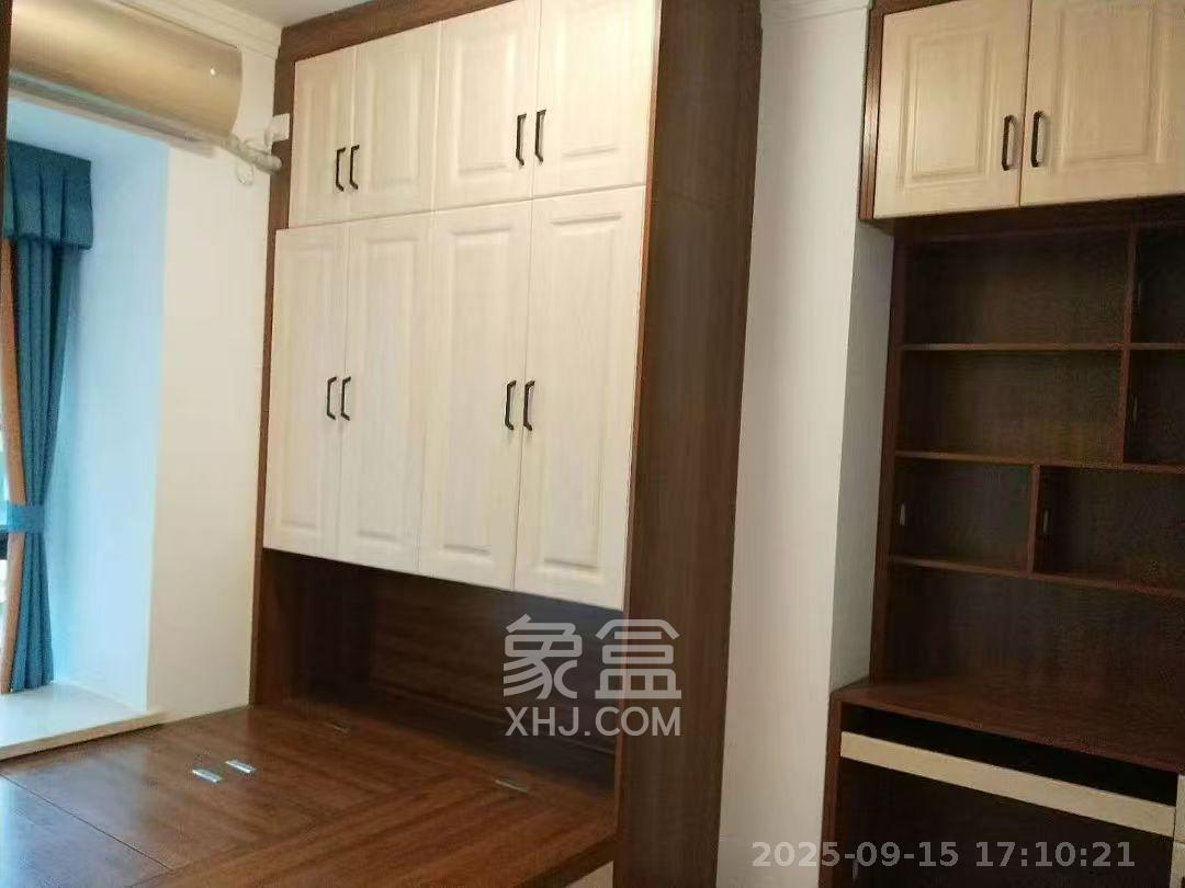 汇金城/嘉华城(二期、三期) 3室2厅2卫 2600.0元/月 汇金城/嘉华城(二期、三期) 3室2厅2卫 2600.0元/月室内图