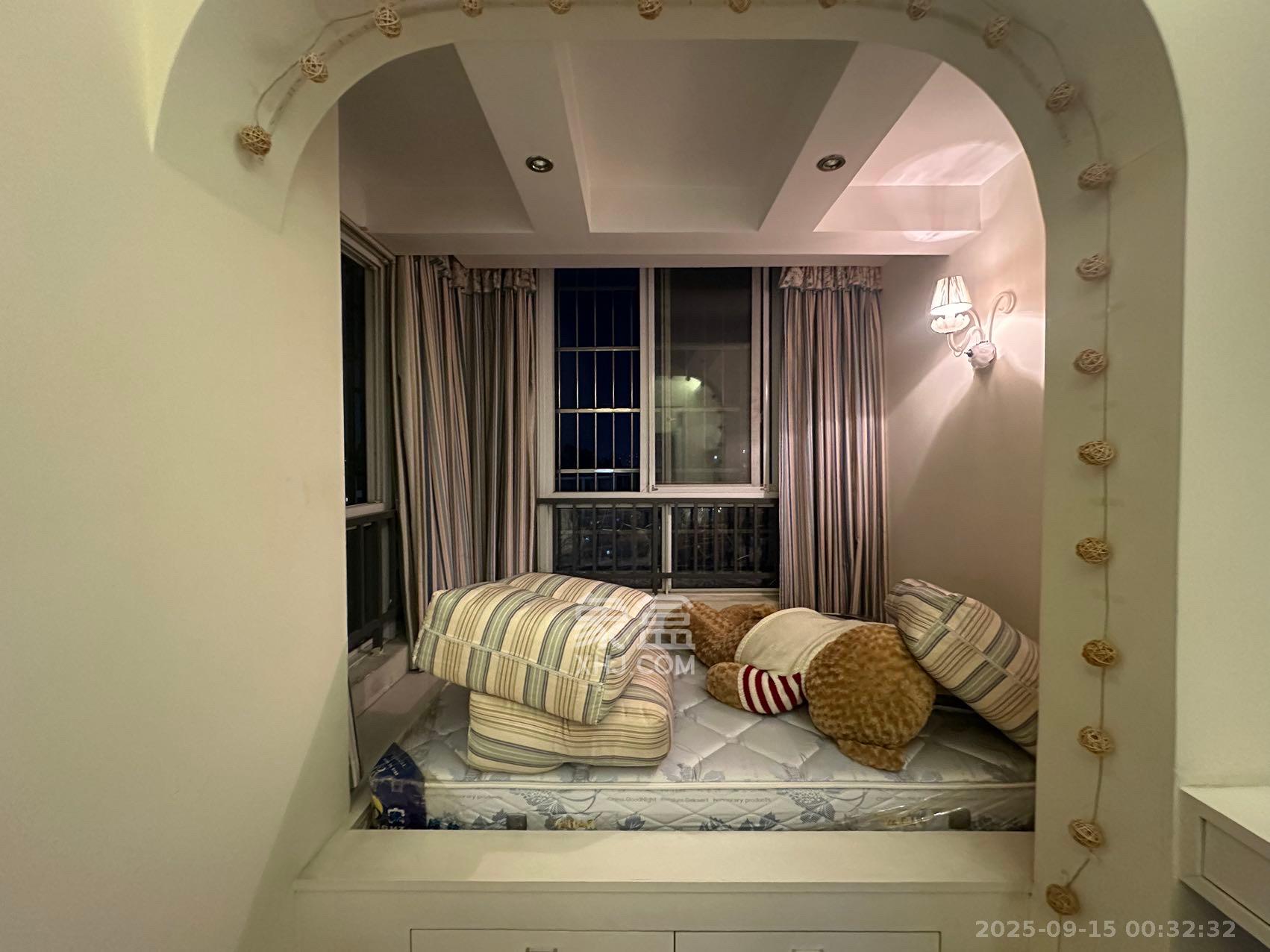 月湖兰庭  1室1厅1卫    1800.0元/月室内图