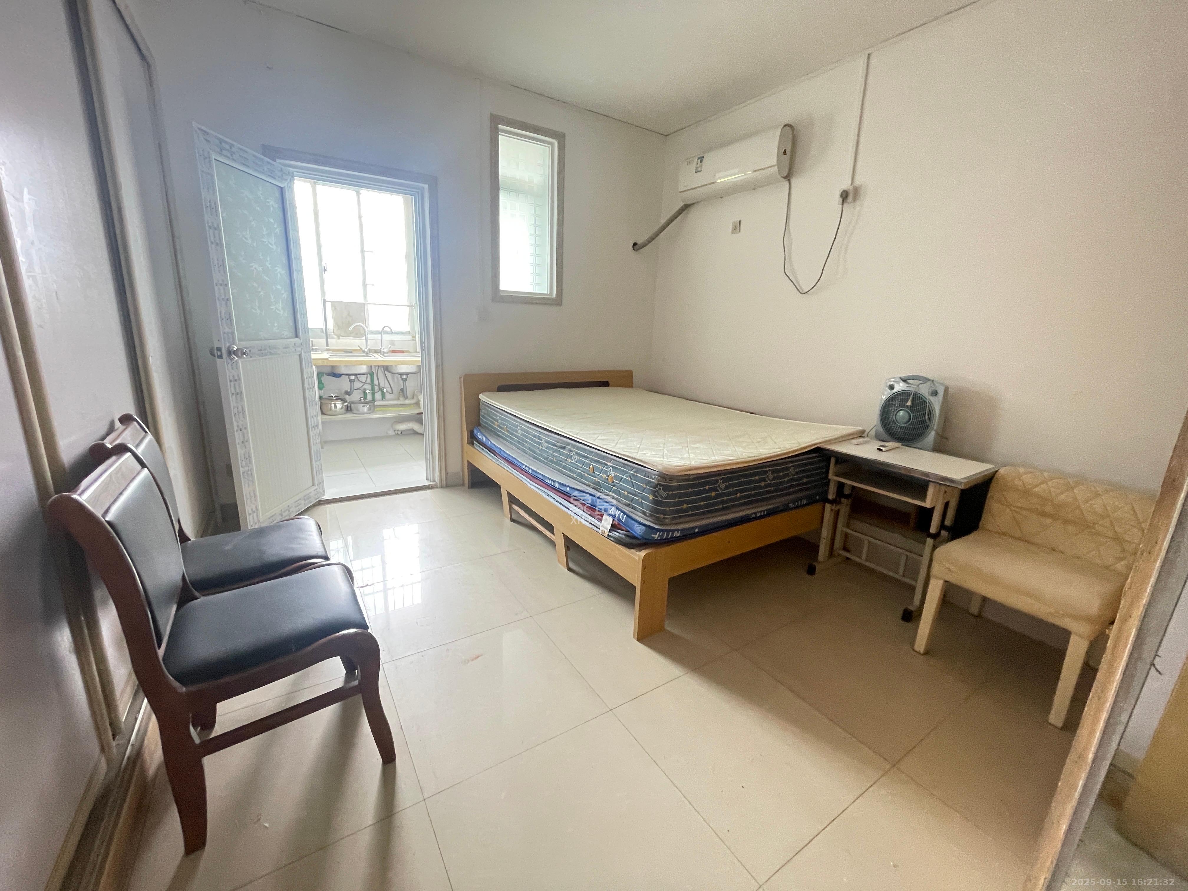 泉水塘小区 1室0厅1卫 1200.0元/月 泉水塘小区 1室0厅1卫 1200.0元/月室内图