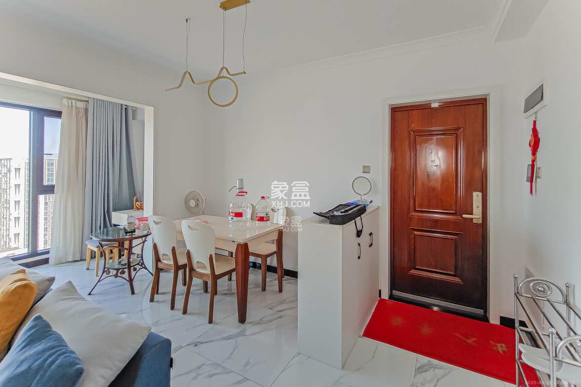 建发中央公园(建发美地)  3室2厅1卫    160.0万 建发中央公园(建发美地)  3室2厅1卫    160.0万客厅