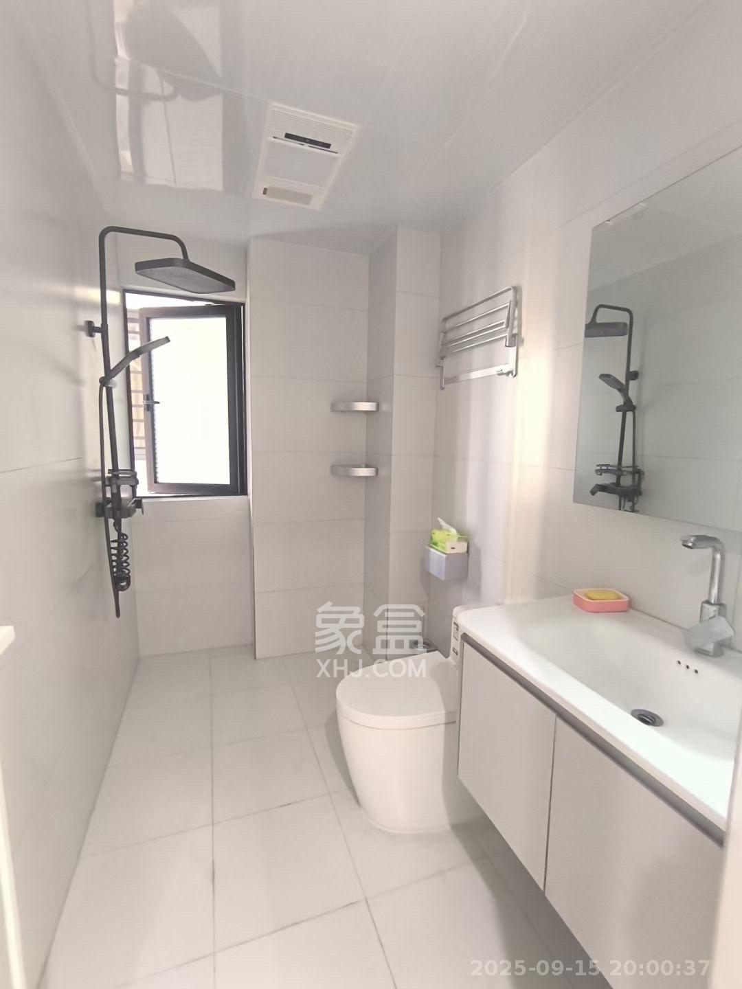 保利大都汇一期、二期 3室2厅2卫 3500.0元/月 保利大都汇一期、二期 3室2厅2卫 3500.0元/月室内图