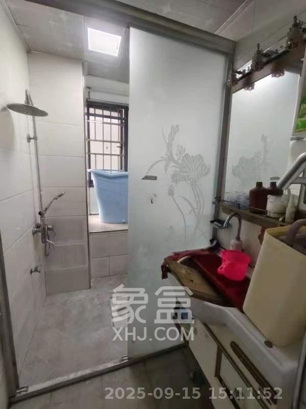 德庆水韵山城 1室2厅1卫 1700.0元/月 德庆水韵山城 1室2厅1卫 1700.0元/月室内图