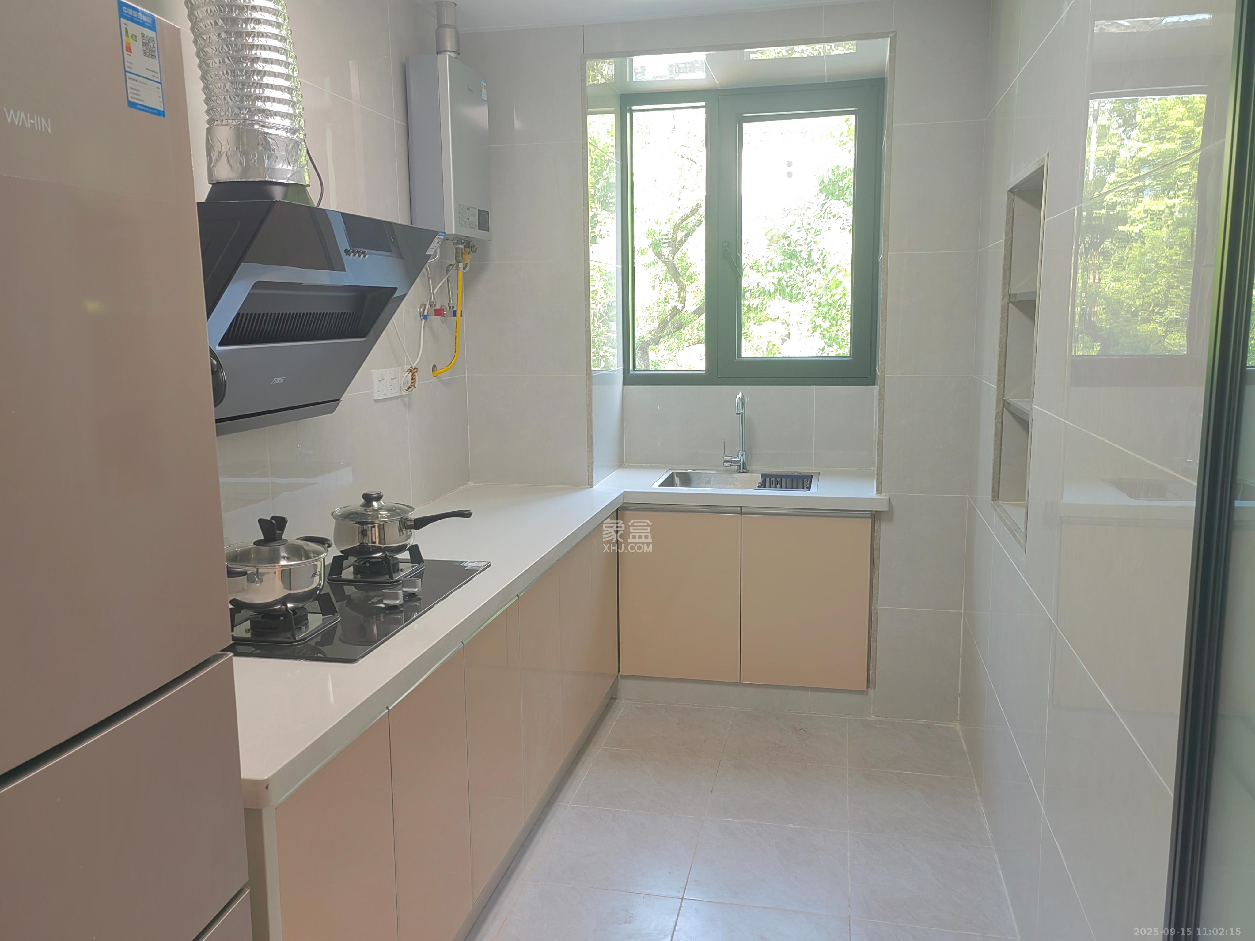 省公路局宿舍  2室1厅1卫    2300.0元/月室内图