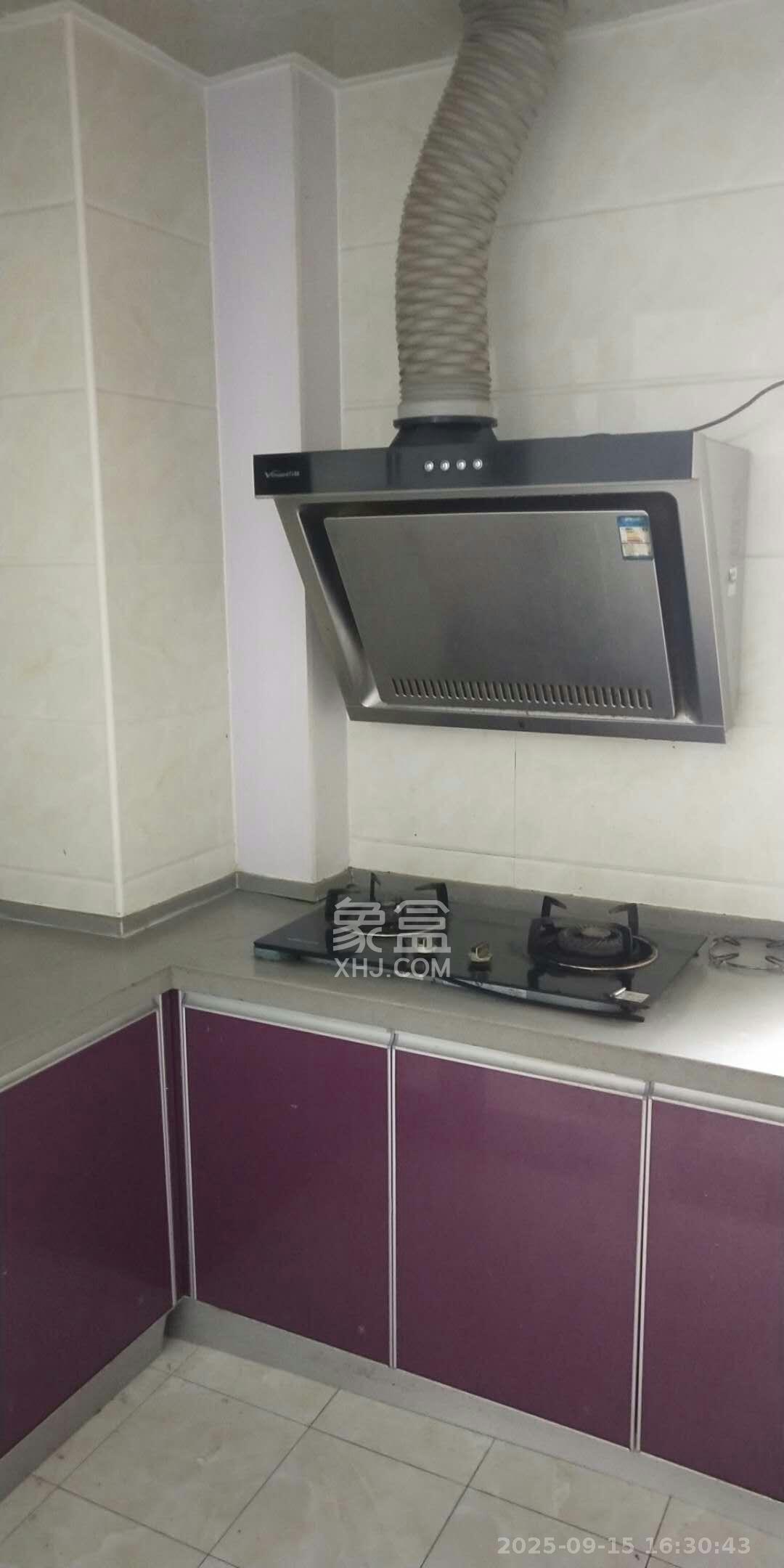 嘉宇盛世华章 3室1厅2卫 2200.0元/月 嘉宇盛世华章 3室1厅2卫 2200.0元/月室内图