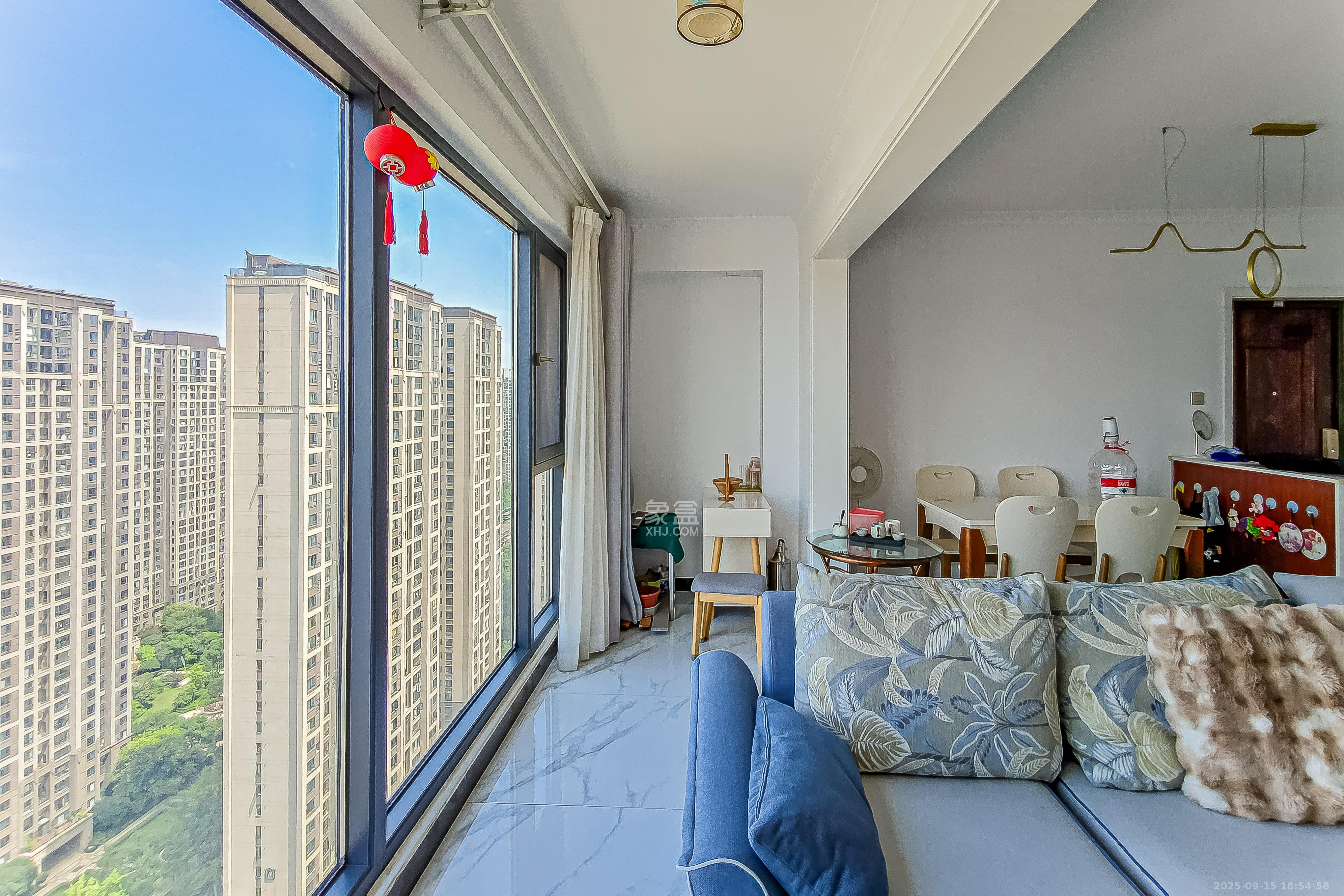 建发中央公园（建发美地）  3室2厅1卫    160.0万阳台