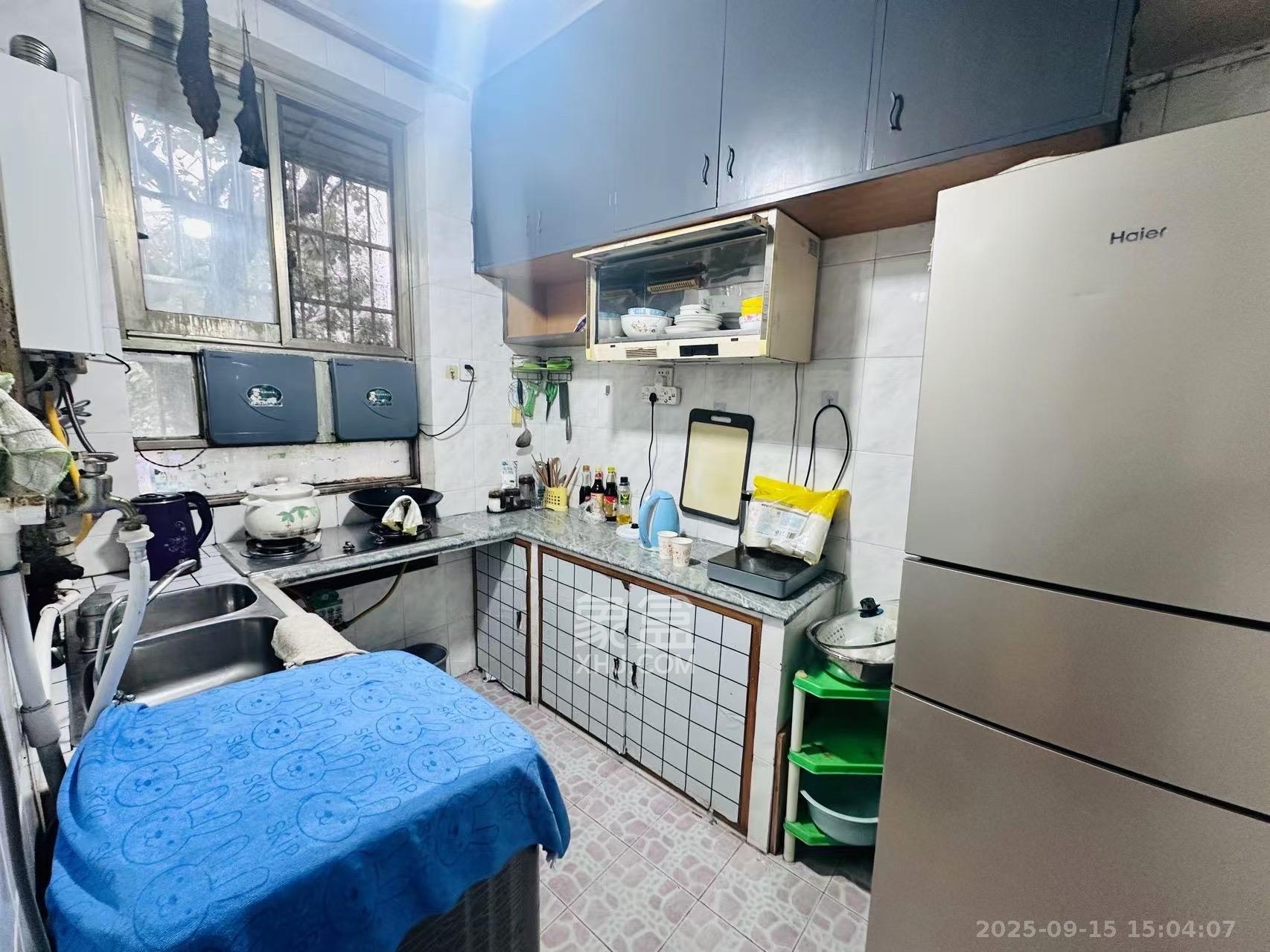 长沙市自来水有限公司金盆岭住宅区(赤岭路4号) 2室1厅1卫 1300.0元/月 长沙市自来水有限公司金盆岭住宅区(赤岭路4号) 2室1厅1卫 1300.0元/月室内图