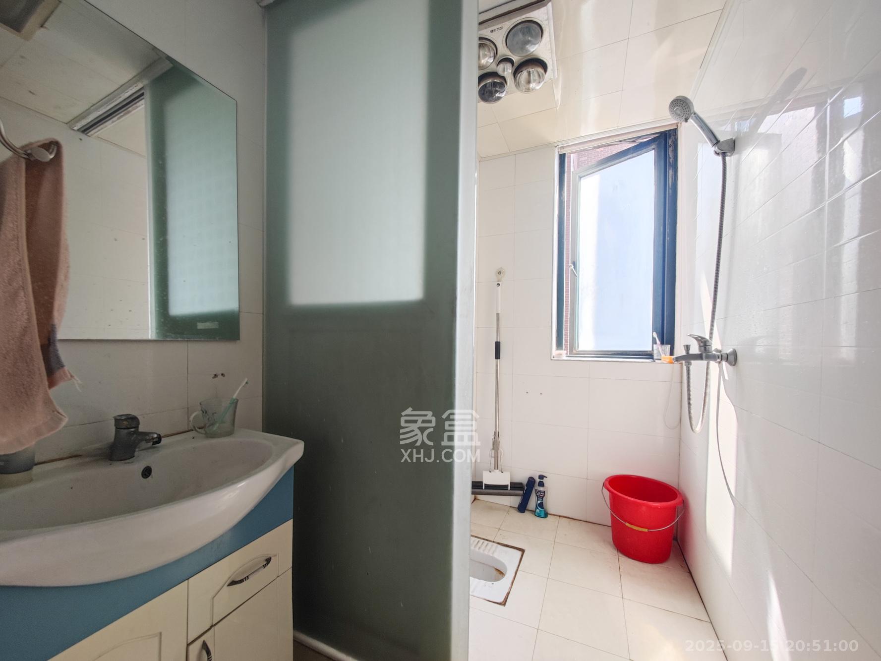 大为时代家园 2室2厅2卫 56.0万 大为时代家园 2室2厅2卫 56.0万卫生间