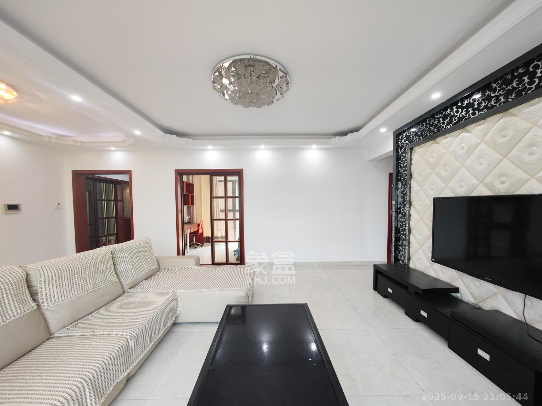 湘府十城(汇财御景湾新寓,汇财国际)  4室2厅2卫    94.0万 湘府十城(汇财御景湾新寓,汇财国际)  4室2厅2卫    94.0万